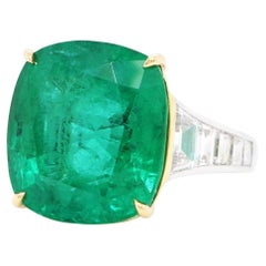 BENJAMIN FINE JEWELRY 15.26 cts  Emerald with Diamond 18K Ring