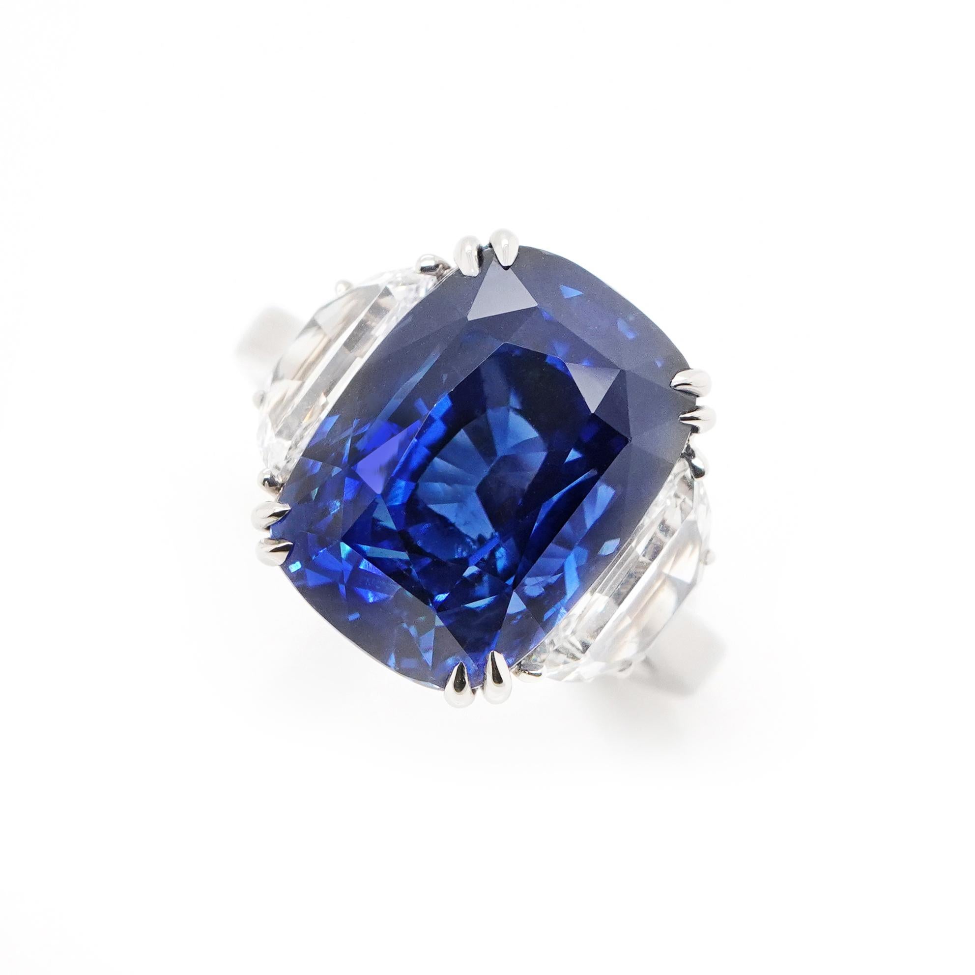 Modern BENJAMIN FINE JEWELRY 16.06 cts Blue Sapphire with Diamond 18K Ring For Sale