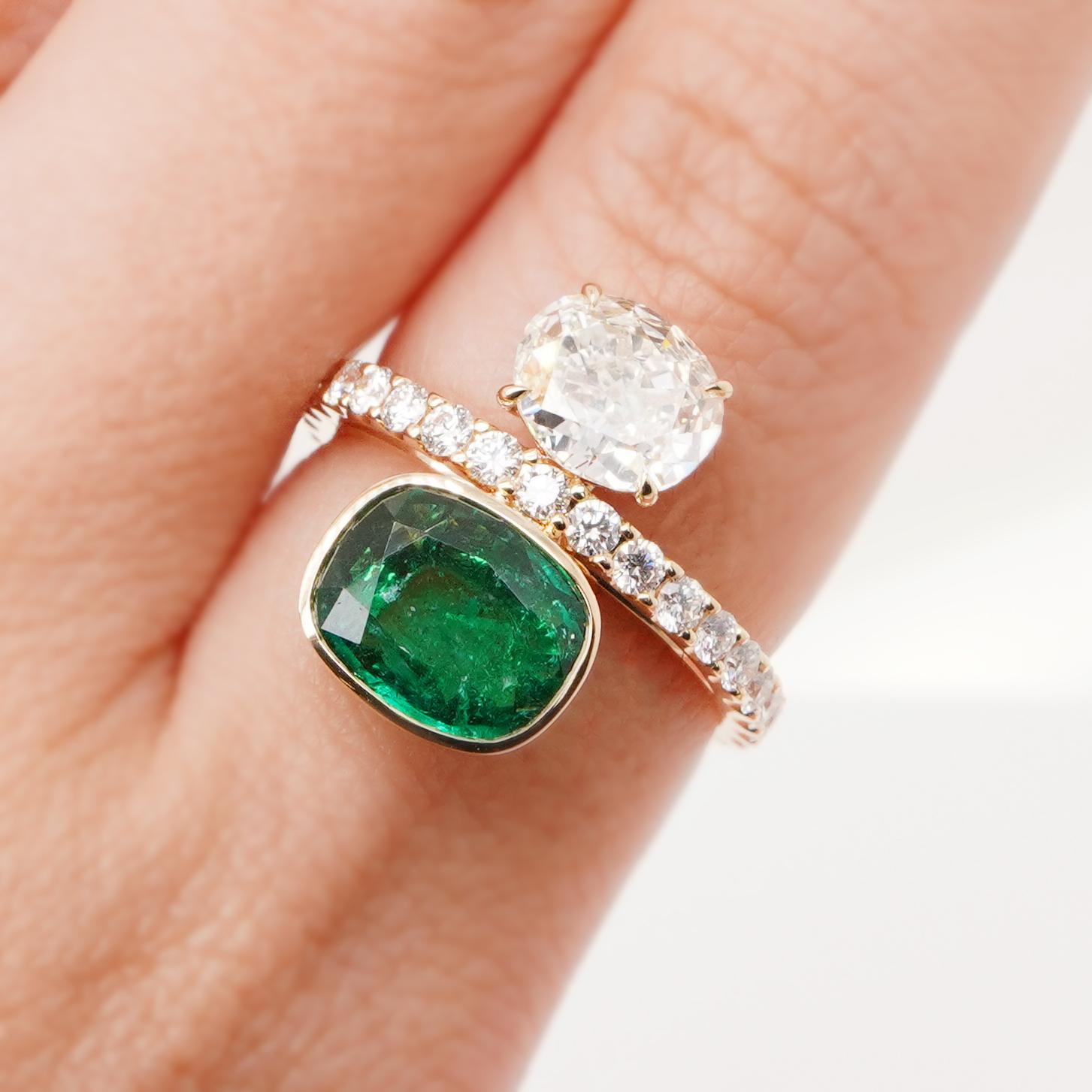 BENJAMIN FINE JEWELRY 1.82 cts Emerald with Diamond 18K Ring In New Condition For Sale In New York, NY