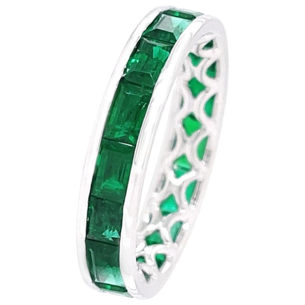 BENJAMIN FINE JEWELRY 3,02 Karat kolumbianischer Baguette-Smaragd 18K Eternity-Ring