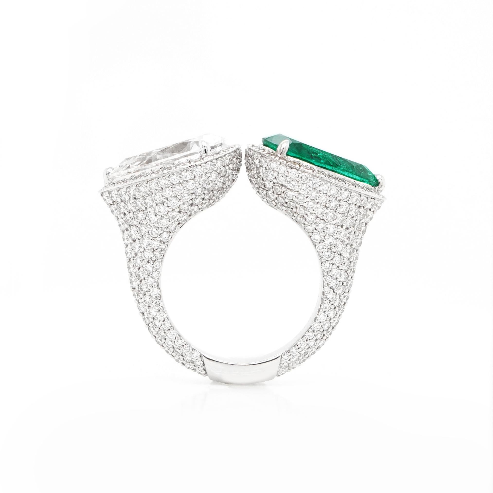 Modern BENJAMIN FINE JEWELRY 3.02 cts Minor Oil Colombian Emerald with Diamond 18K Ring For Sale