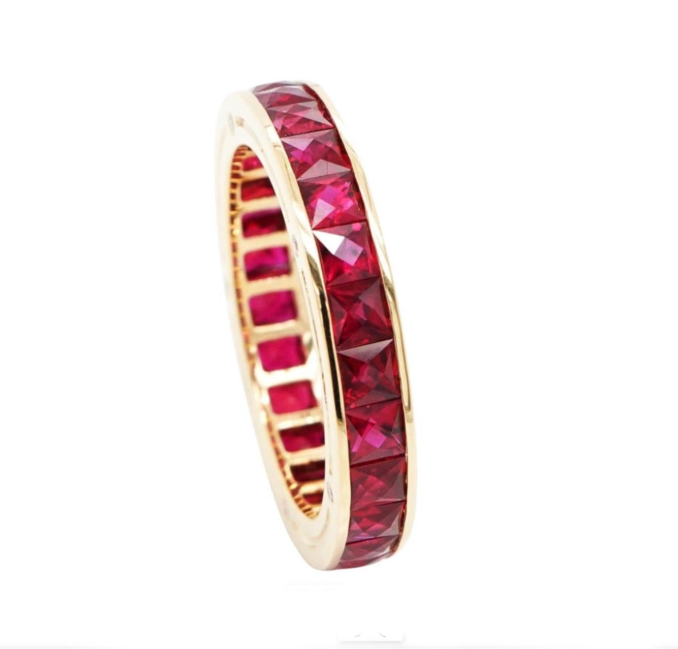 BENJAMIN FINE JEWELRY 3.19 cts French Cut Ruby 18K Eternity Band Ring In New Condition For Sale In New York, NY