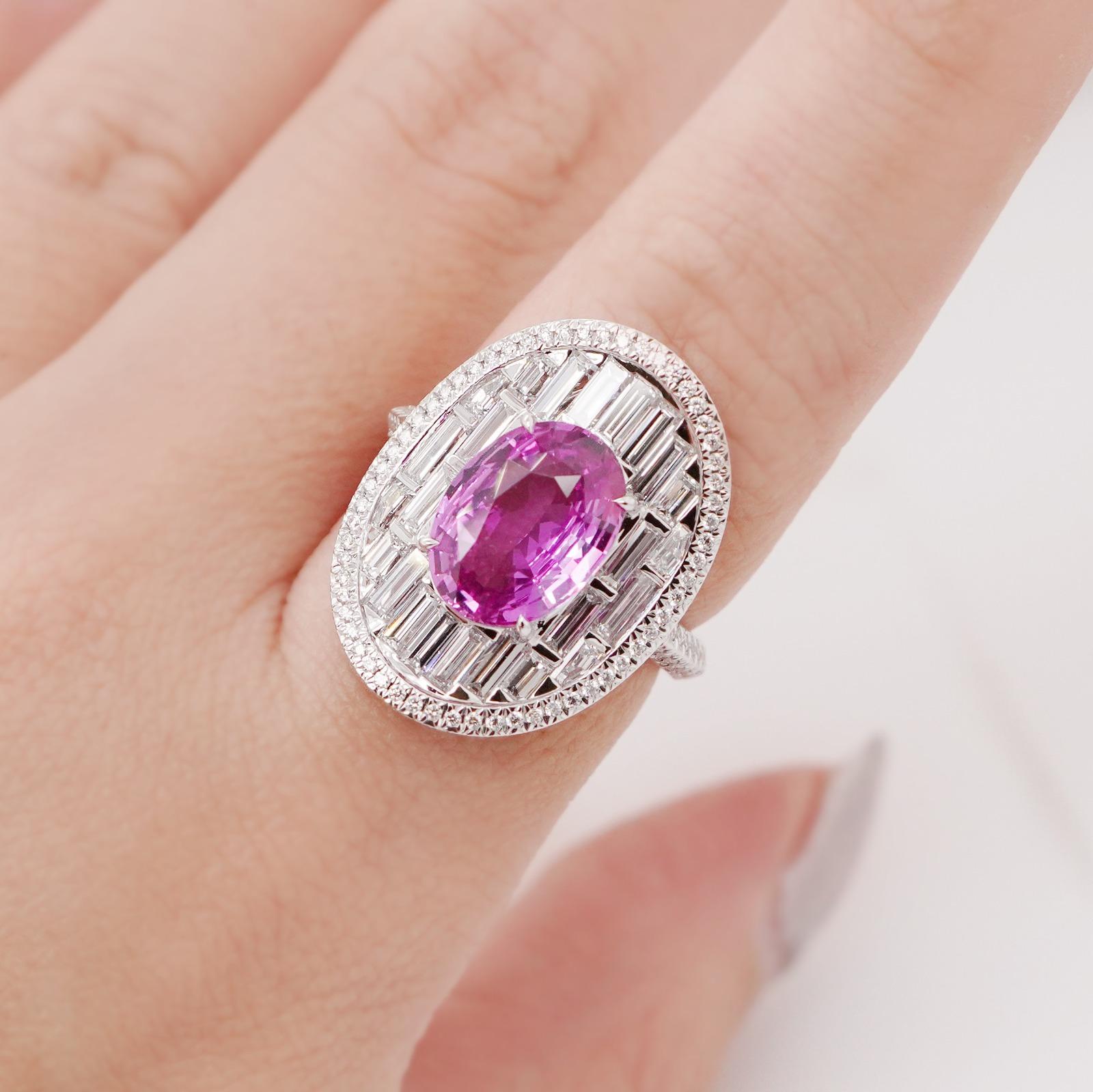Oval Cut BENJAMIN FINE JEWELRY 3.53 cts Pink Sapphire with Diamond 18K Ring For Sale
