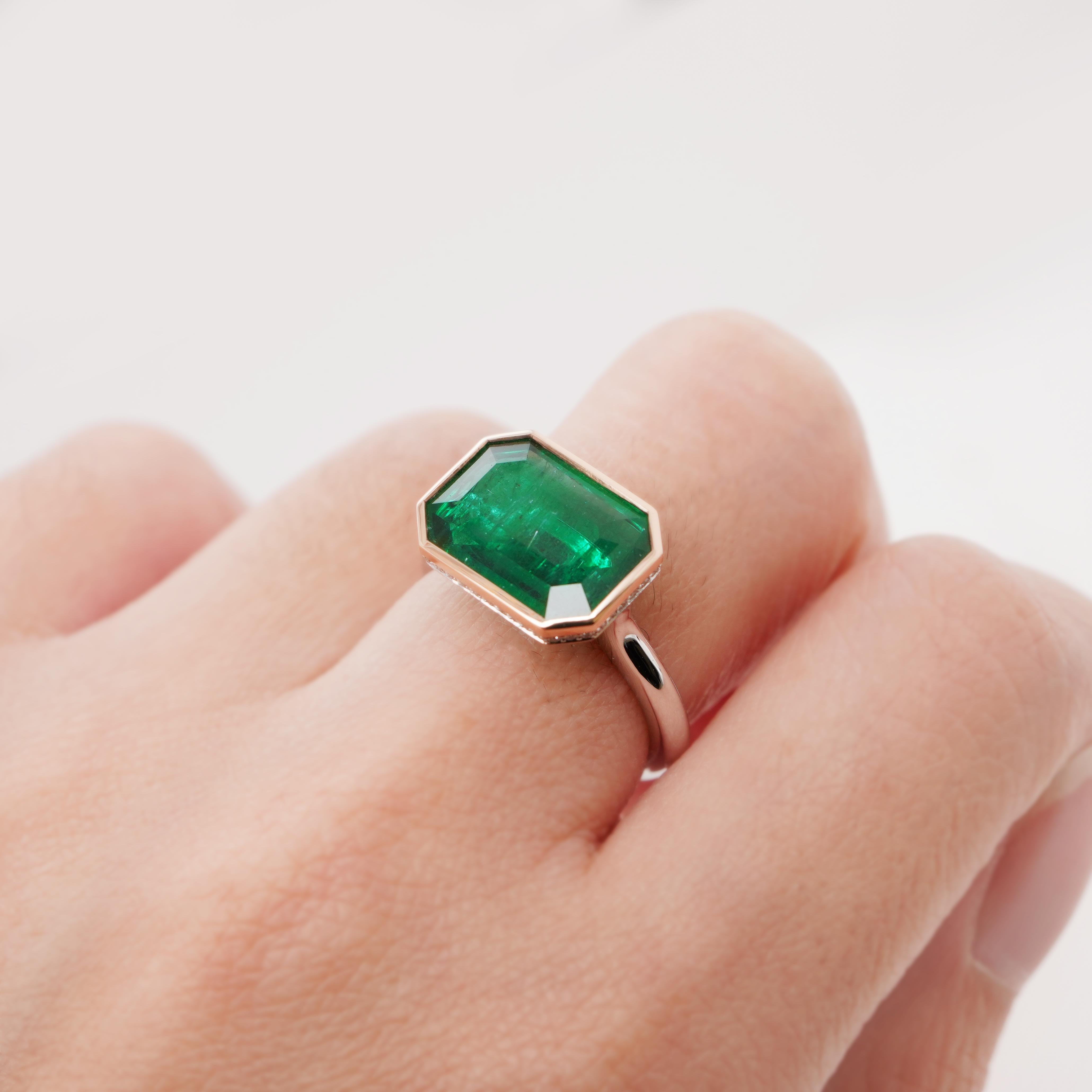 BENJAMIN FINE JEWELRY 3.67 cts Emerald 18K Ring In New Condition For Sale In New York, NY