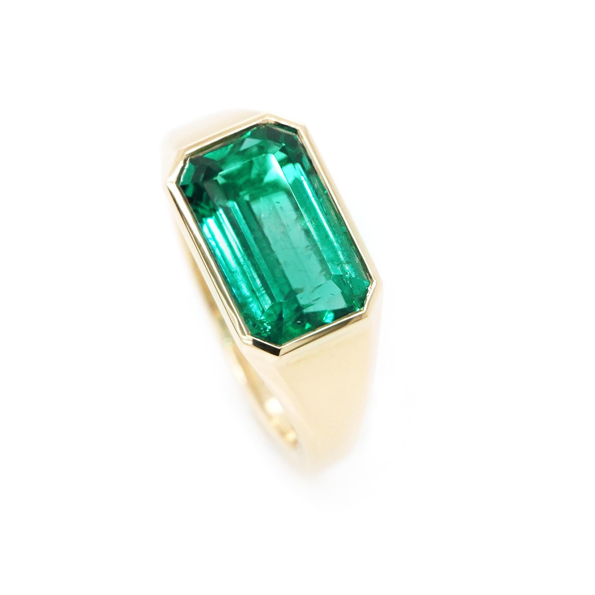 Modern BENJAMIN FINE JEWELRY 3.89 cts Octagon Emerald 18K Ring For Sale
