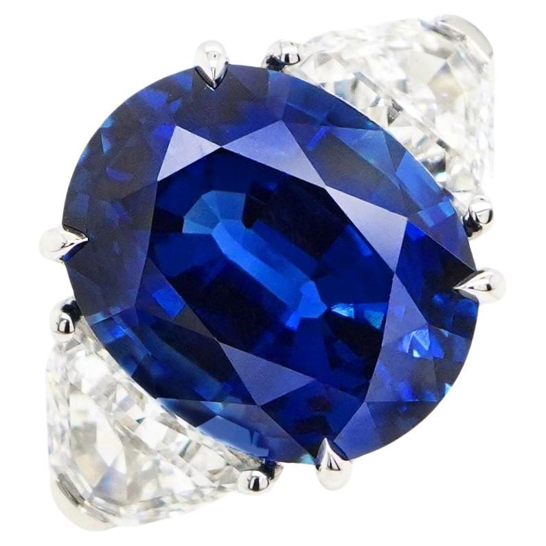 BENJAMIN FINE JEWELRY 4.30 cts Unheated Blue Sapphire with Diamond 18K Ring For Sale