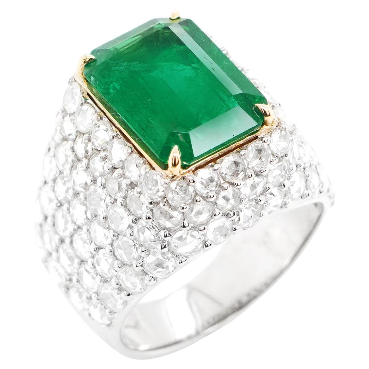 BENJAMIN FINE JEWELRY 4.97 cts Octagon Emerald with Diamond 18K Ring For Sale