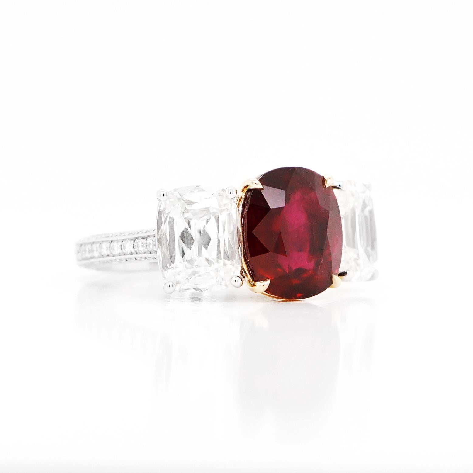 BENJAMIN FINE JEWELRY 5,01 Karat Rubin mit Diamantring aus 18 Karat (Moderne)