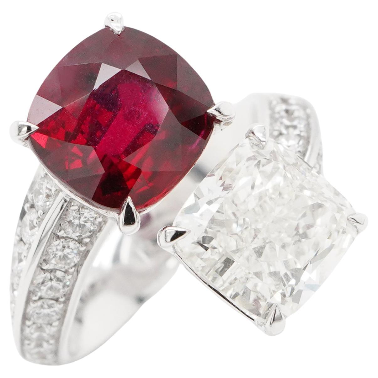 BENJAMIN FINE JEWELRY 5.07 / 3.51 cts Ruby with Diamond 18K Ring For Sale