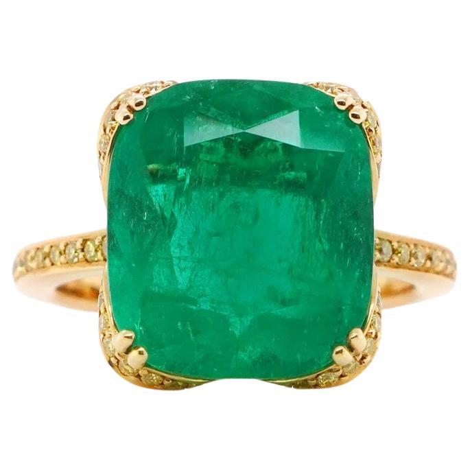 BENJAMIN FINE JEWELRY 6.78 cts Minor Oil Colombian Emerald 18K Ring For Sale