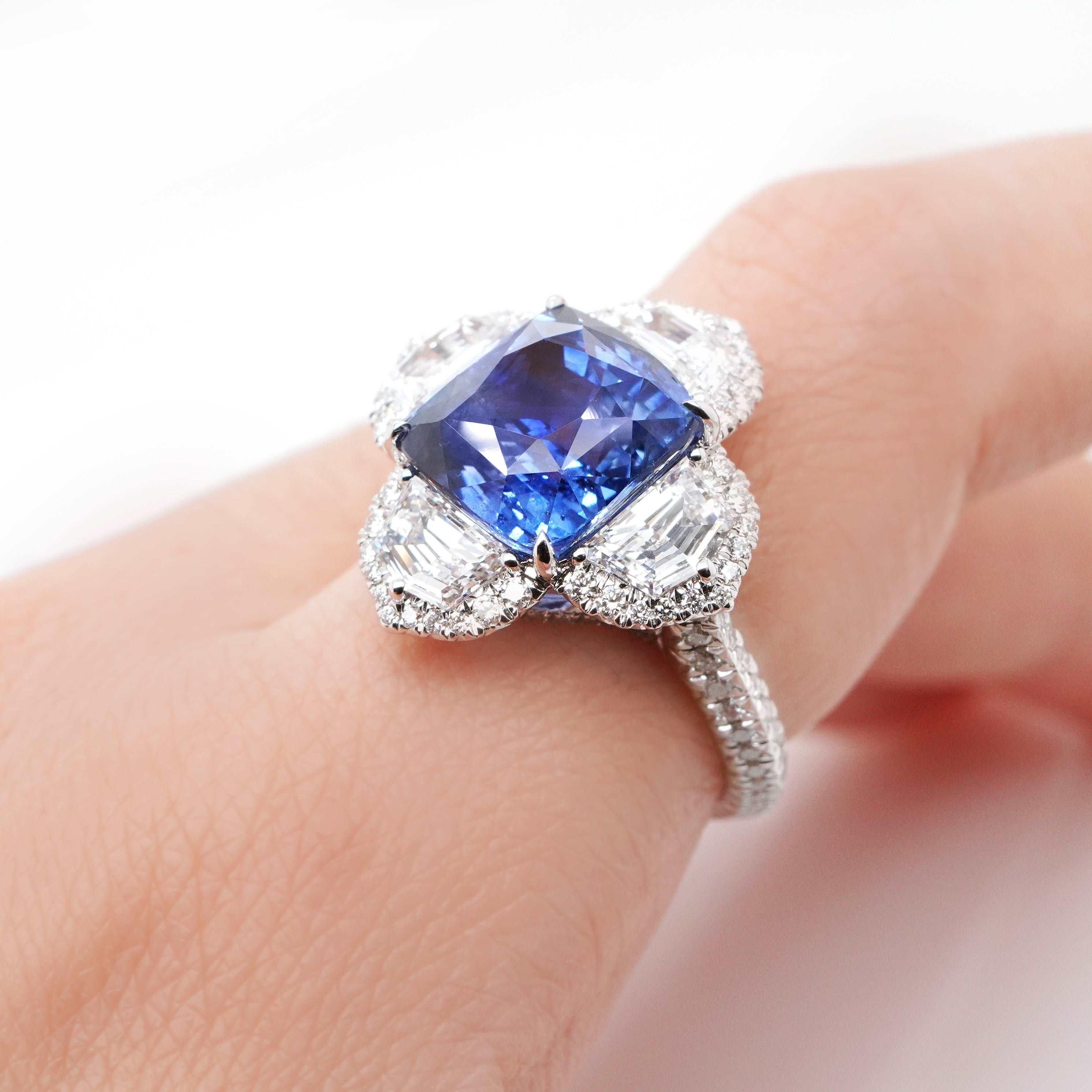 Cushion Cut BENJAMIN FINE JEWELRY 8.56 cts Blue Sapphire with Diamond 18K Ring For Sale