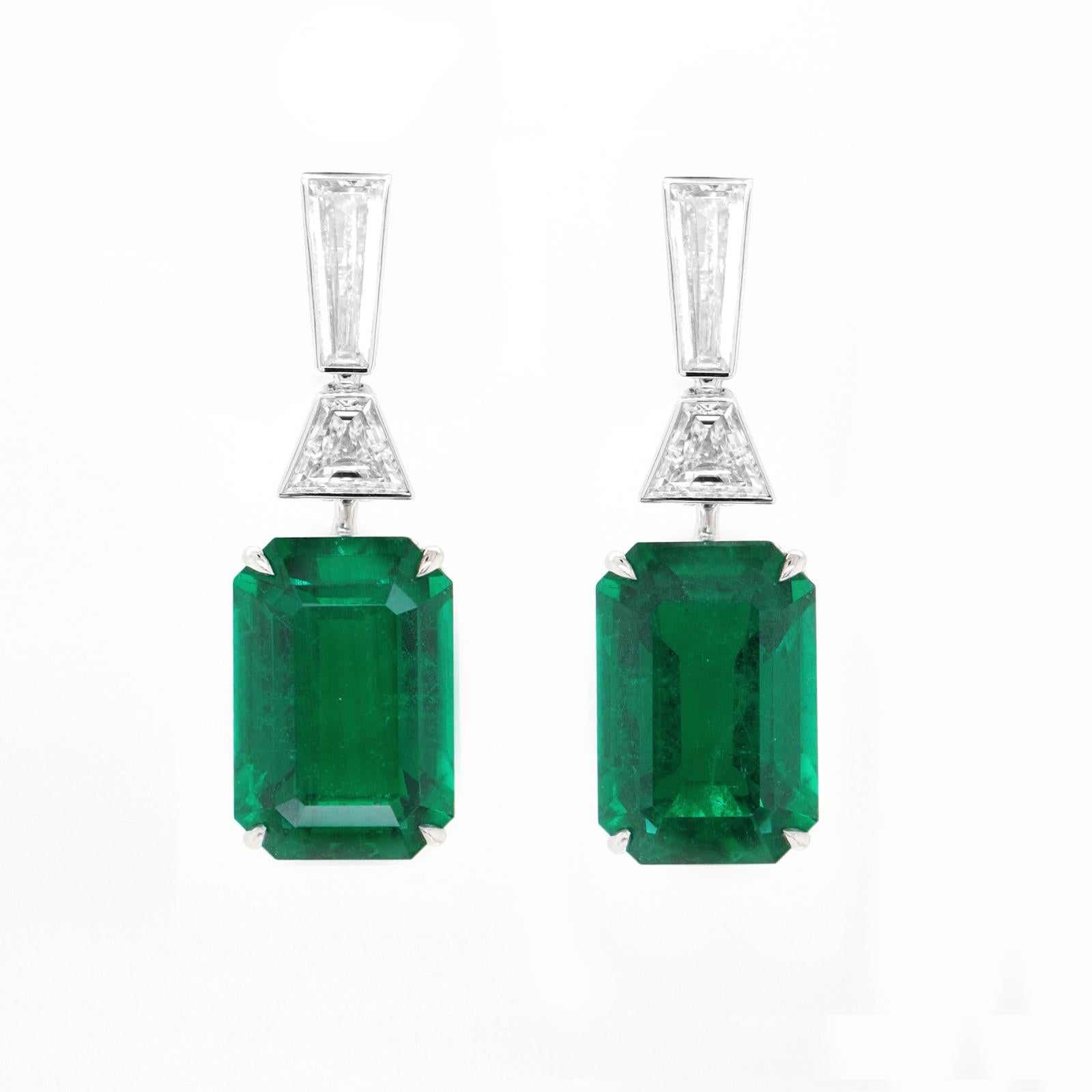 Modern BENJAMIN FINE JEWELRY 9.22 / 9.14 cts  Emerald with Trapeze Diamond 18K Earrings For Sale