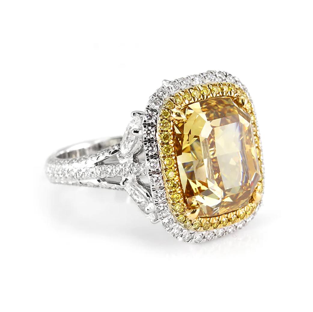 Modern BENJAMIN FINE JEWELRY GIA 9.41 cts Yellow Cushion Diamond Ring For Sale