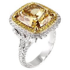 BENJAMIN FINE JEWELRY GIA 9,41 cts diamant jaune coussin