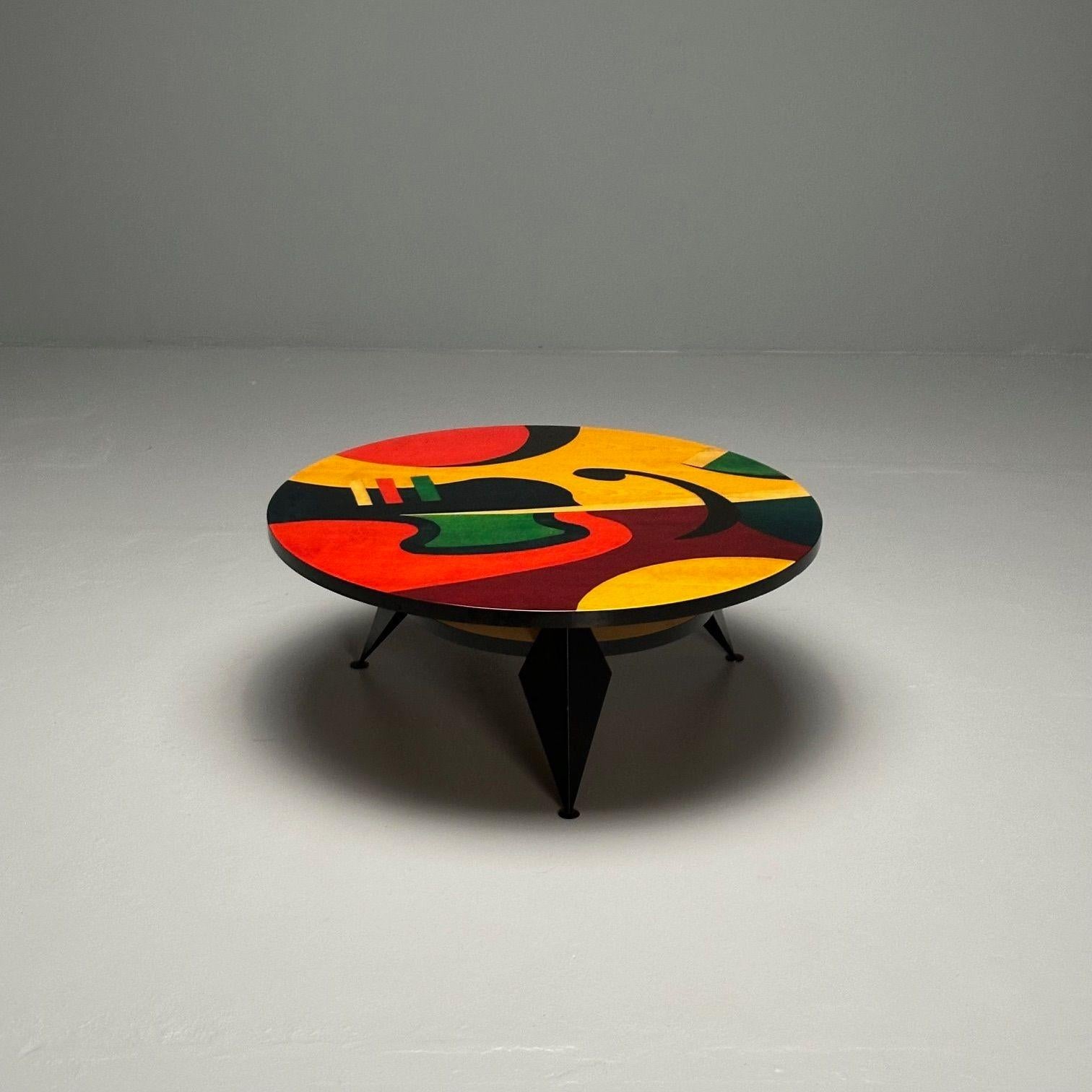 Abstract Paint Decorated Mid Century Modern Coffee Table by Benjamin Le, Art Deco

Hand made post modern coffee table from the 'Lively' series by artist Benjamín Le. Artist signed under epoxy on maple. Minor scratches.



Diameter 41.5