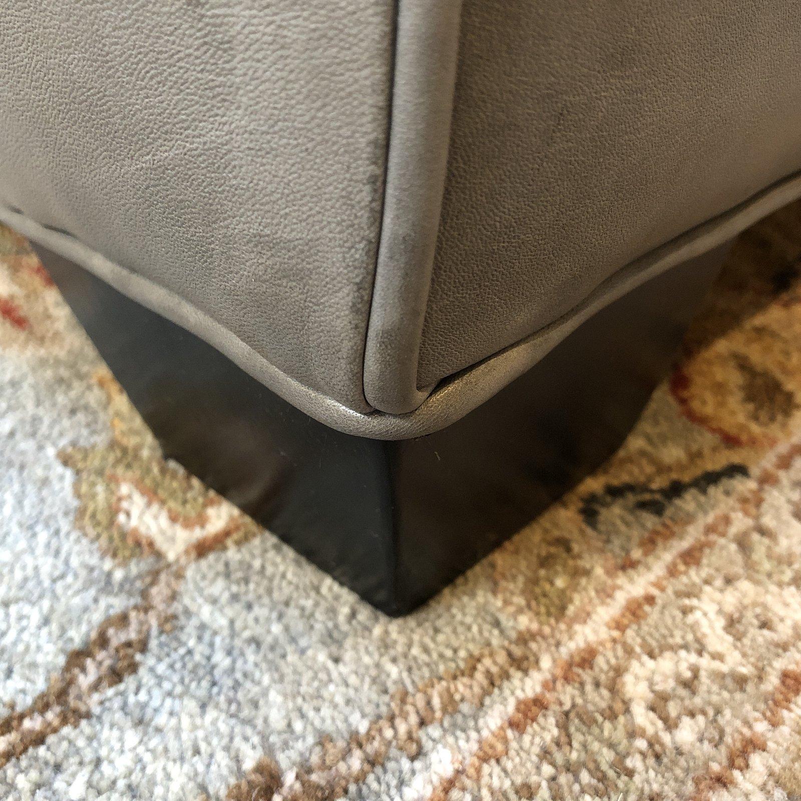 Bennett Leather Sofa from Ethan Allen In Good Condition For Sale In San Francisco, CA