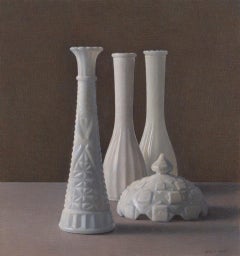 Trois vases et un couvercle