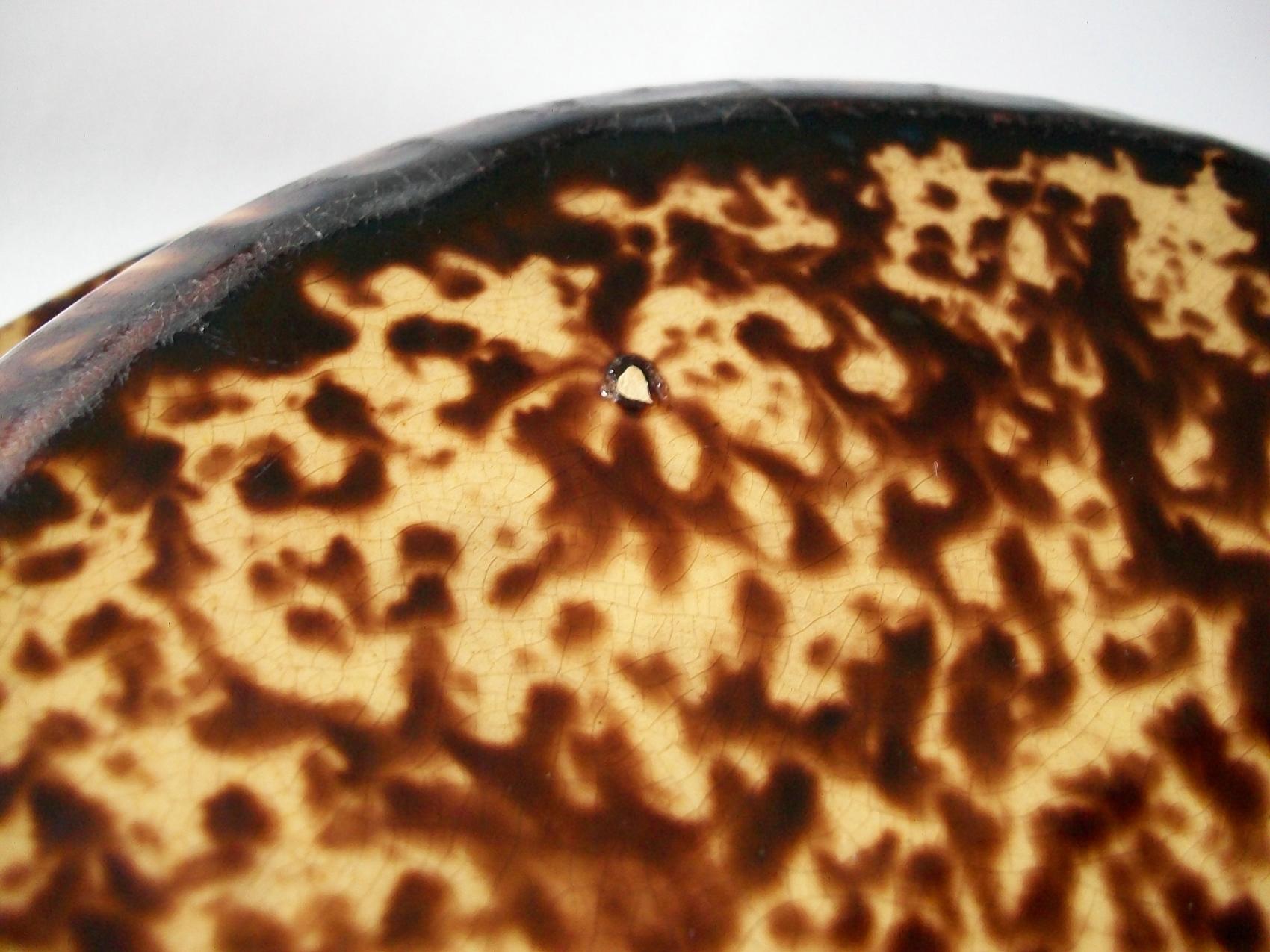 BENNINGTON – große braune Spatterware-Schale mit geformter Kante – USA – 19. Jahrhundert im Angebot 5