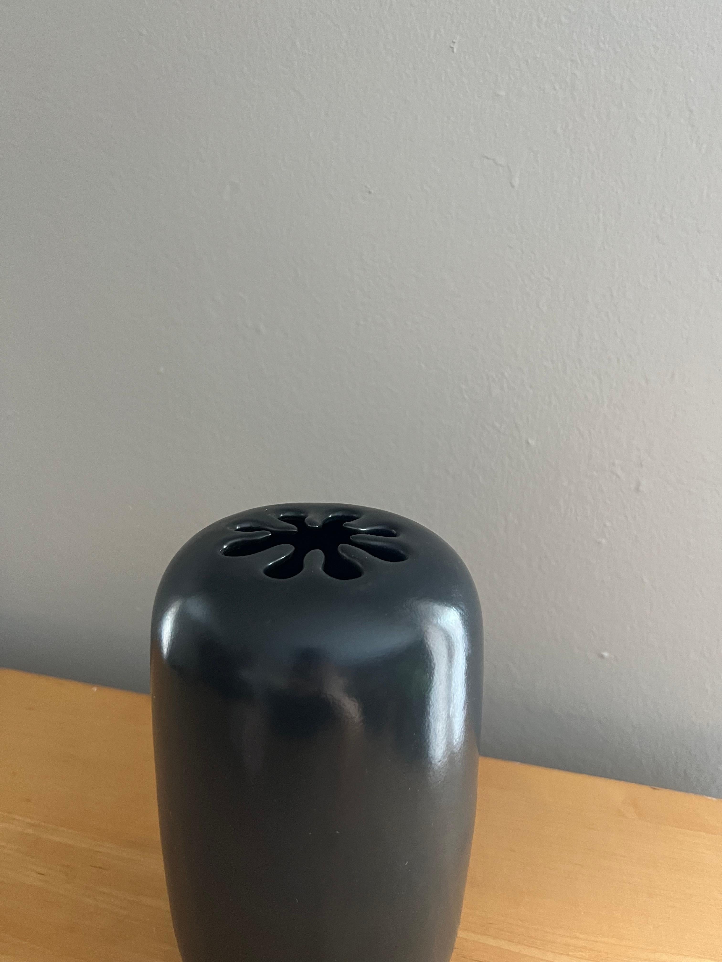 Nord-américain Vase en céramique de la poterie Bennington en vente
