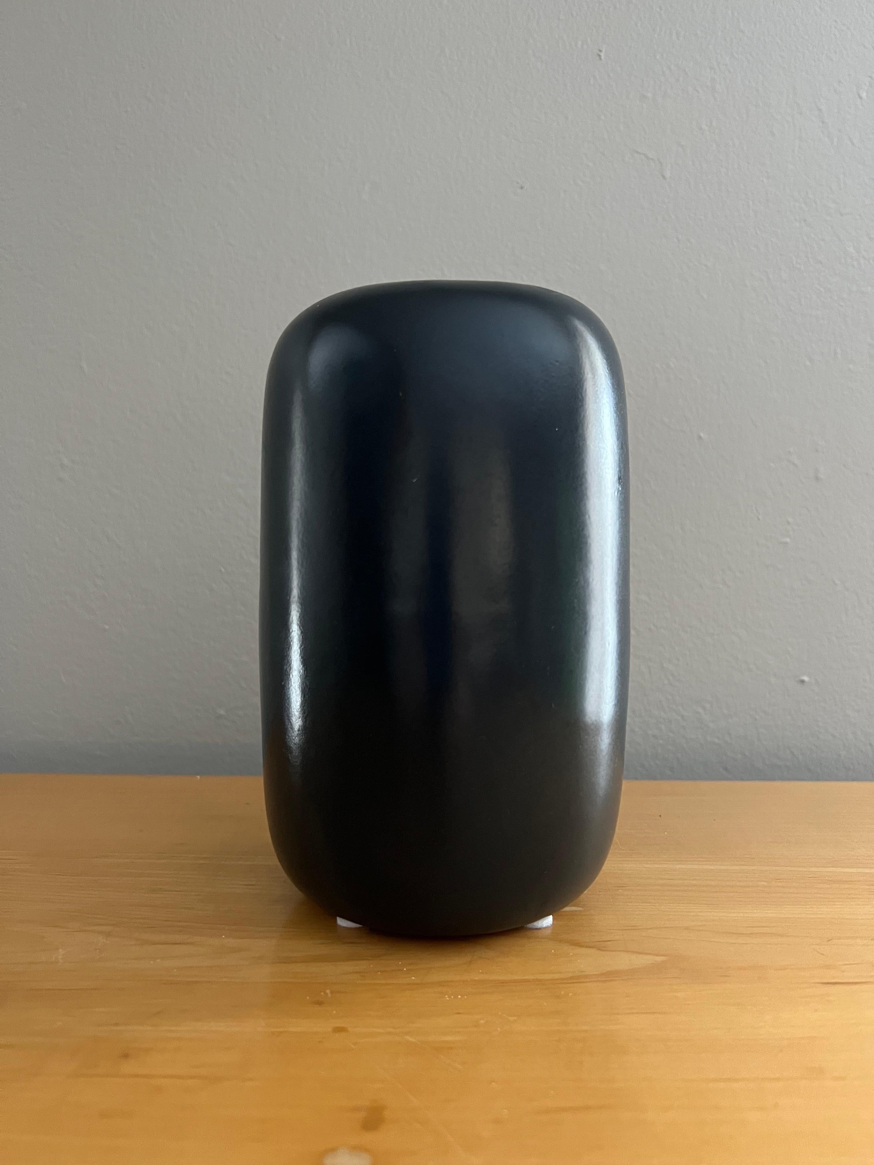 20th Century Bennington Pottery Ceramic Vase For Sale