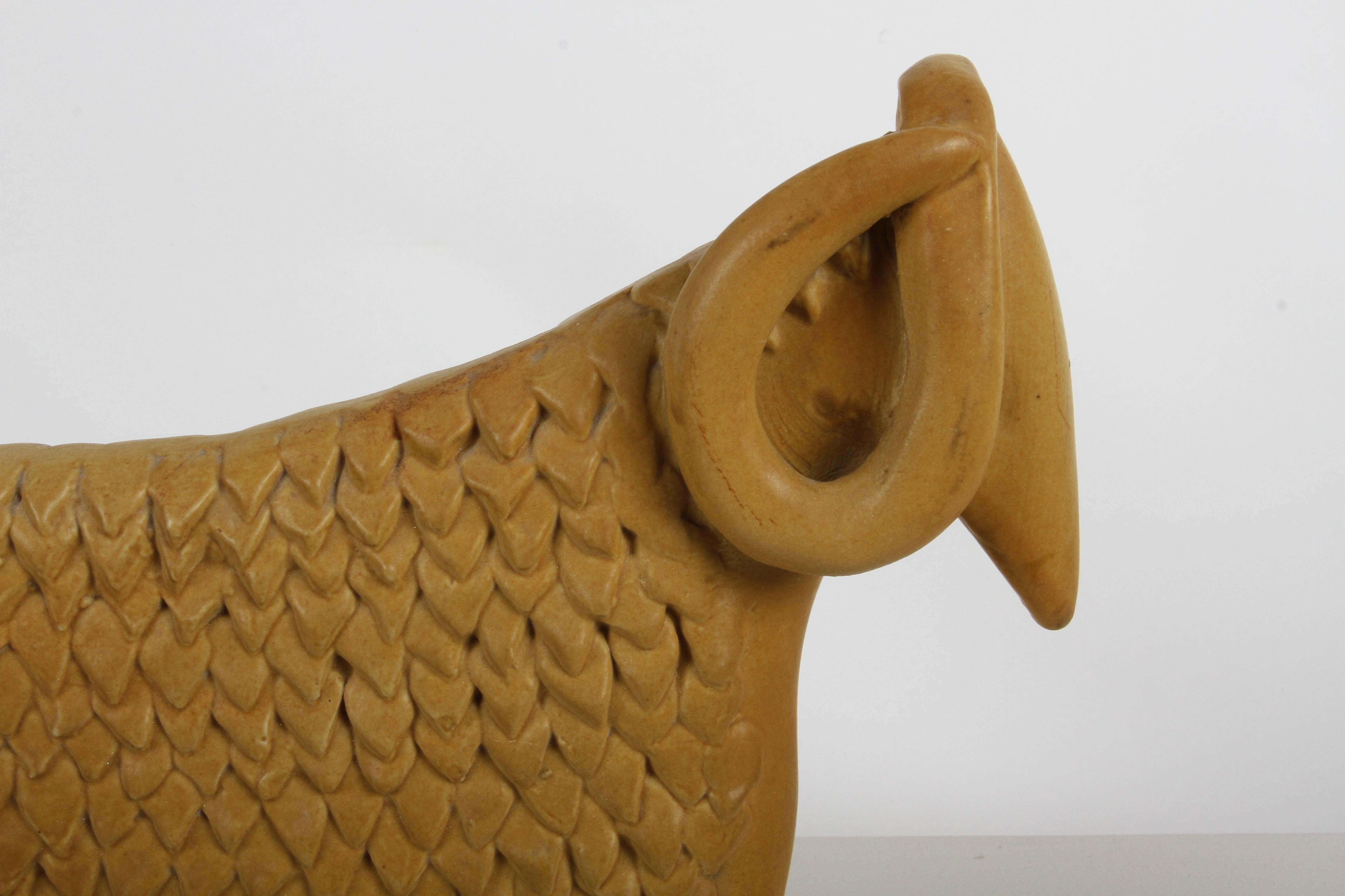 Bennington Pottery Sheep Ram Figure Sculpture Bank by David Gil & Yūsuke Aida in vendita 5