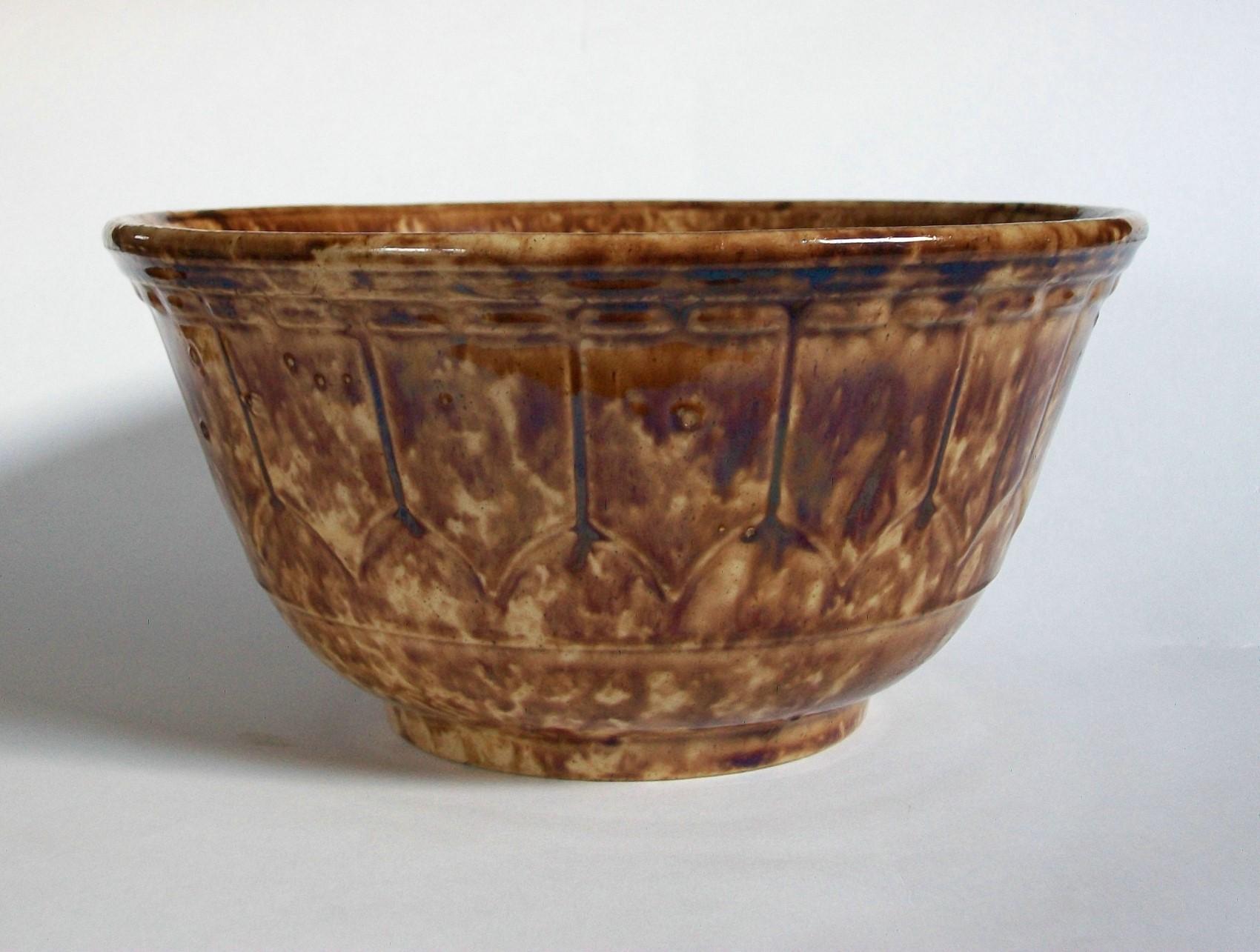 Glazed Bennington Type Brown Spatterware Bowl with Molded Sides, U.S.A., 19th Century For Sale