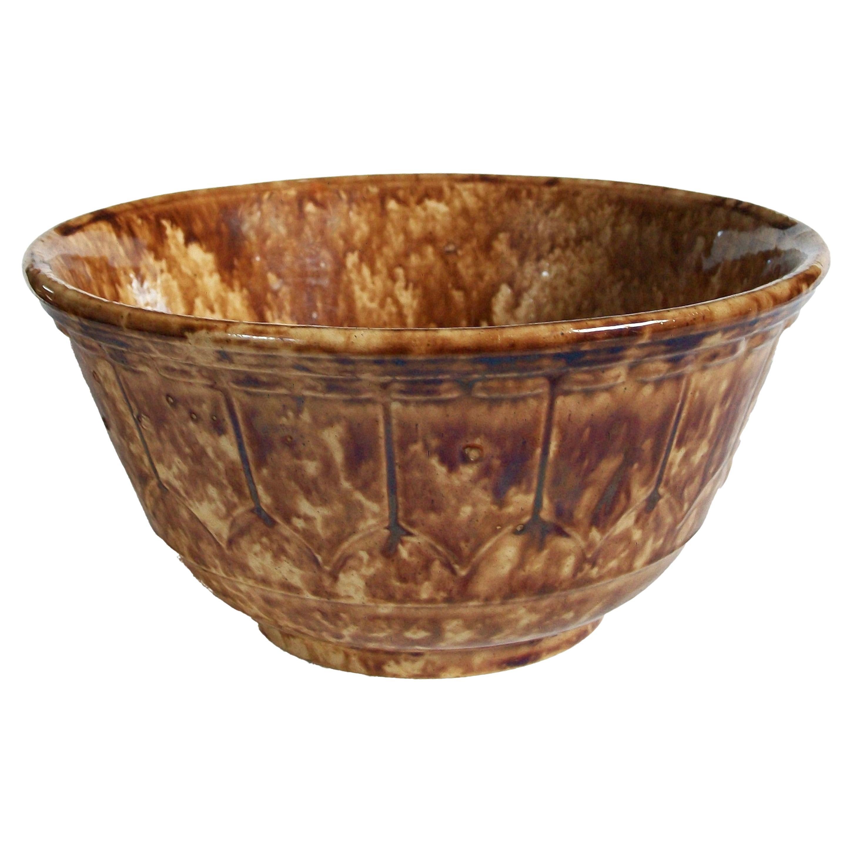 Bennington Type Brown Spatterware Bowl with Molded Sides, U.S.A., 19th Century For Sale