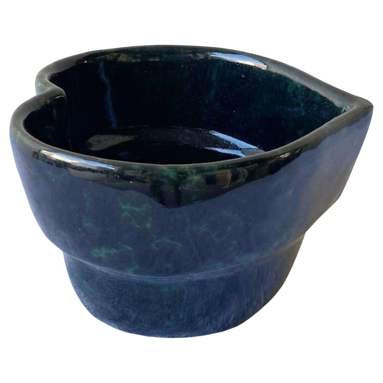 Bennington Vermont Pottery Serving Bowl For Sale