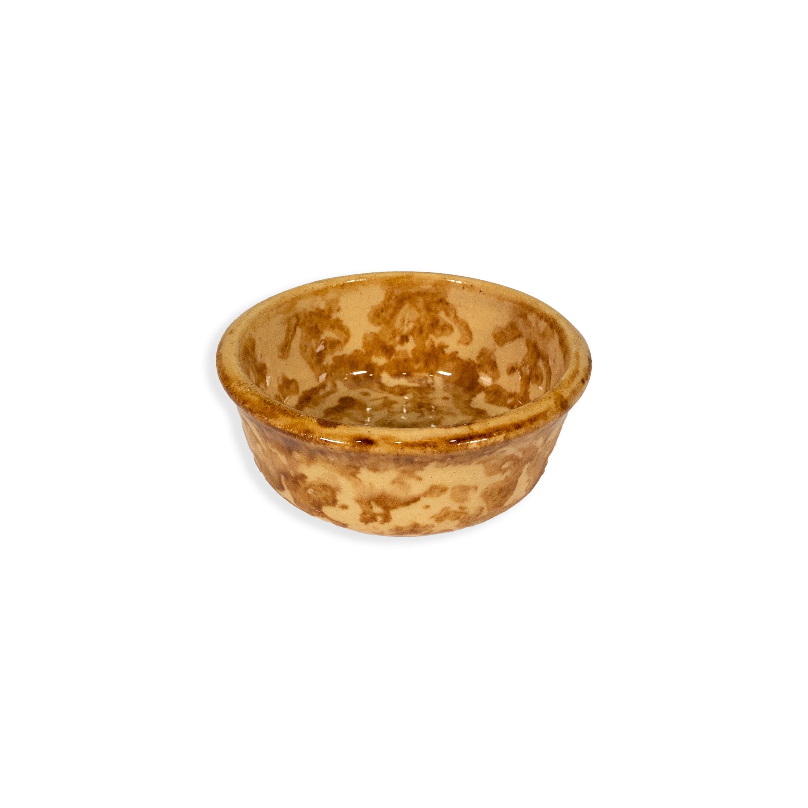 Inconnu Bennington Yellow Ware Rockingham Glaze Set of 5 Pottery Bowl Collection MCM en vente