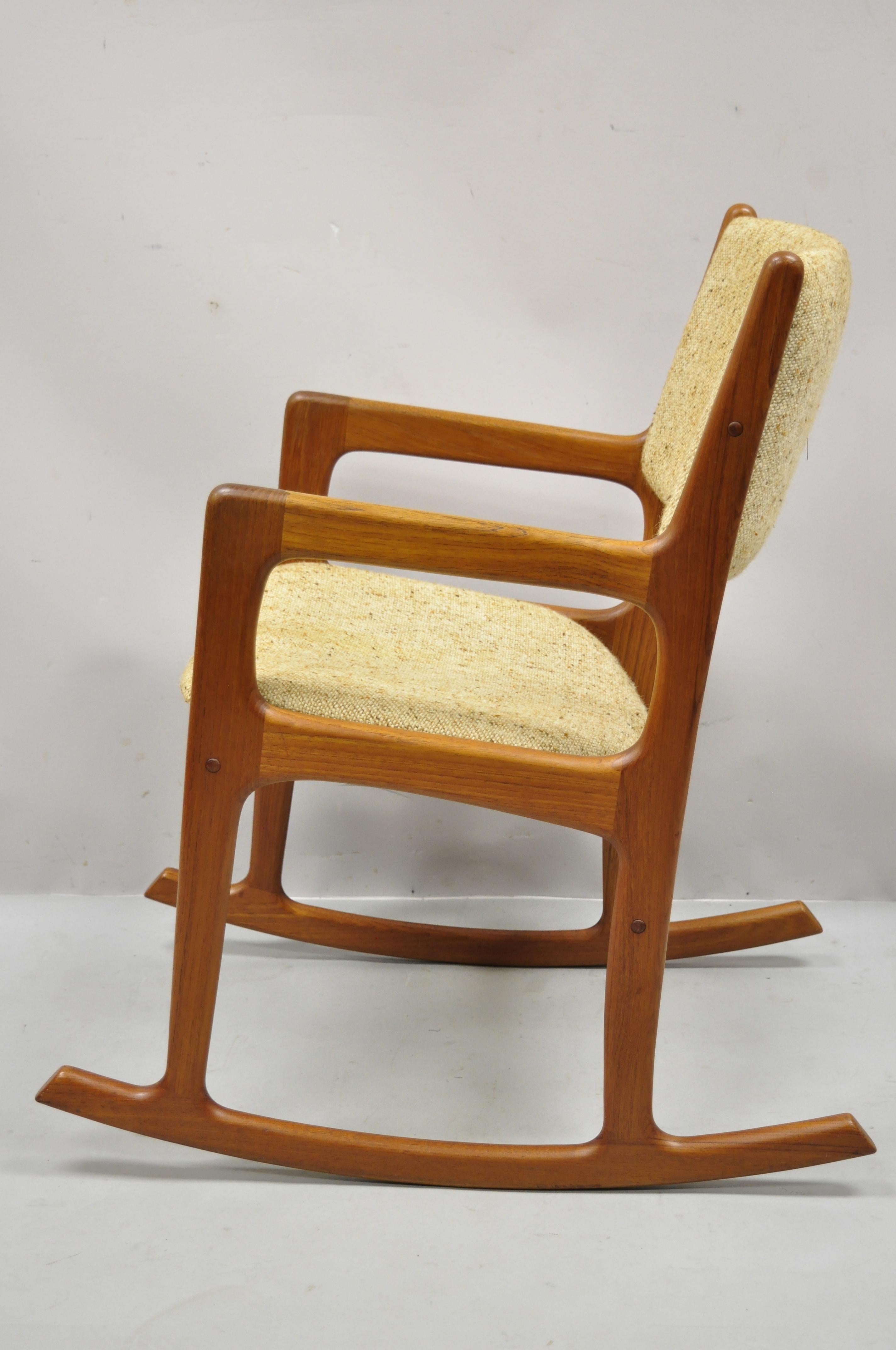 benny linden rocking chair