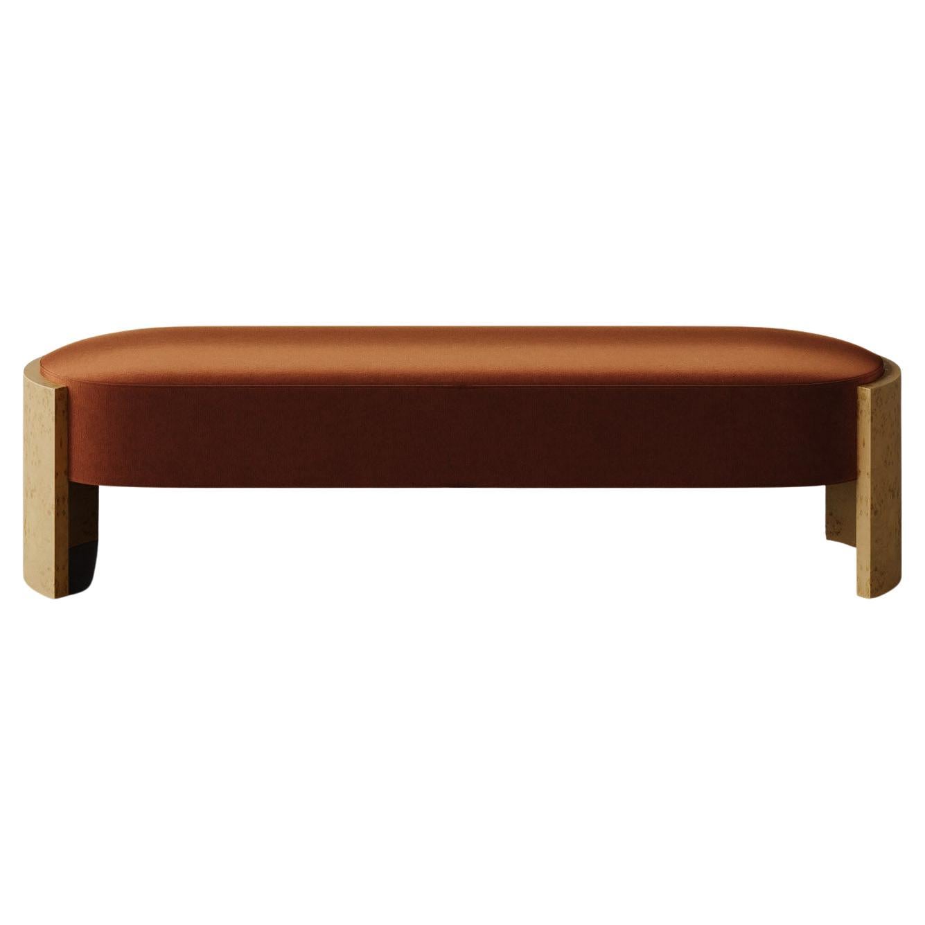 Banc Benoit en velours de coton Dune (Blonde Burl)  par Christiane Lemieux en vente