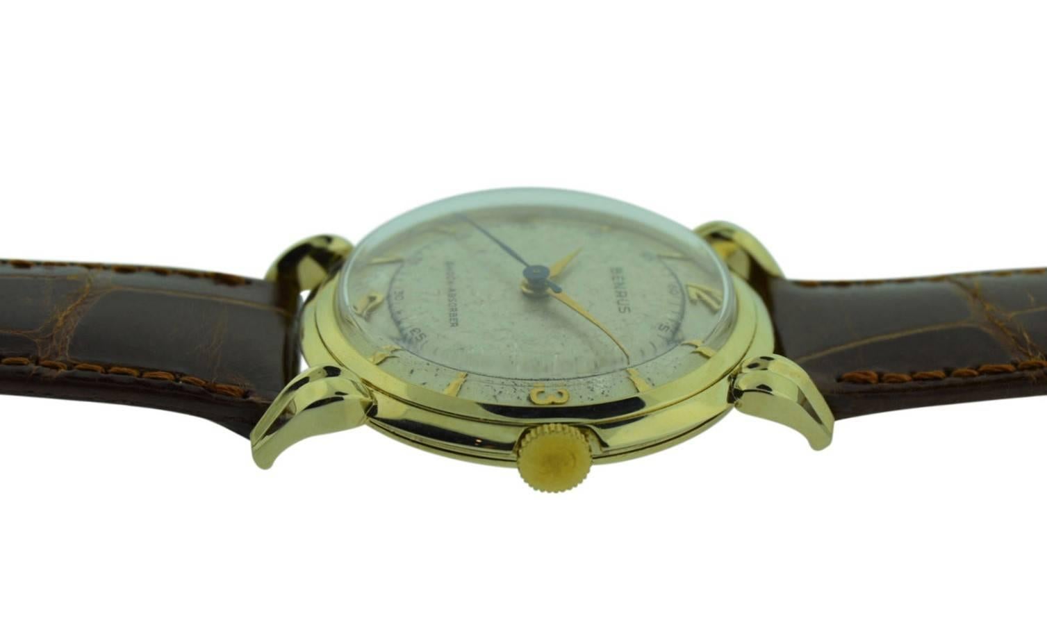 Women's or Men's Benrus 14 Karat Yellow Gold Art Deco Wristwatch with Original Patinated Dial
