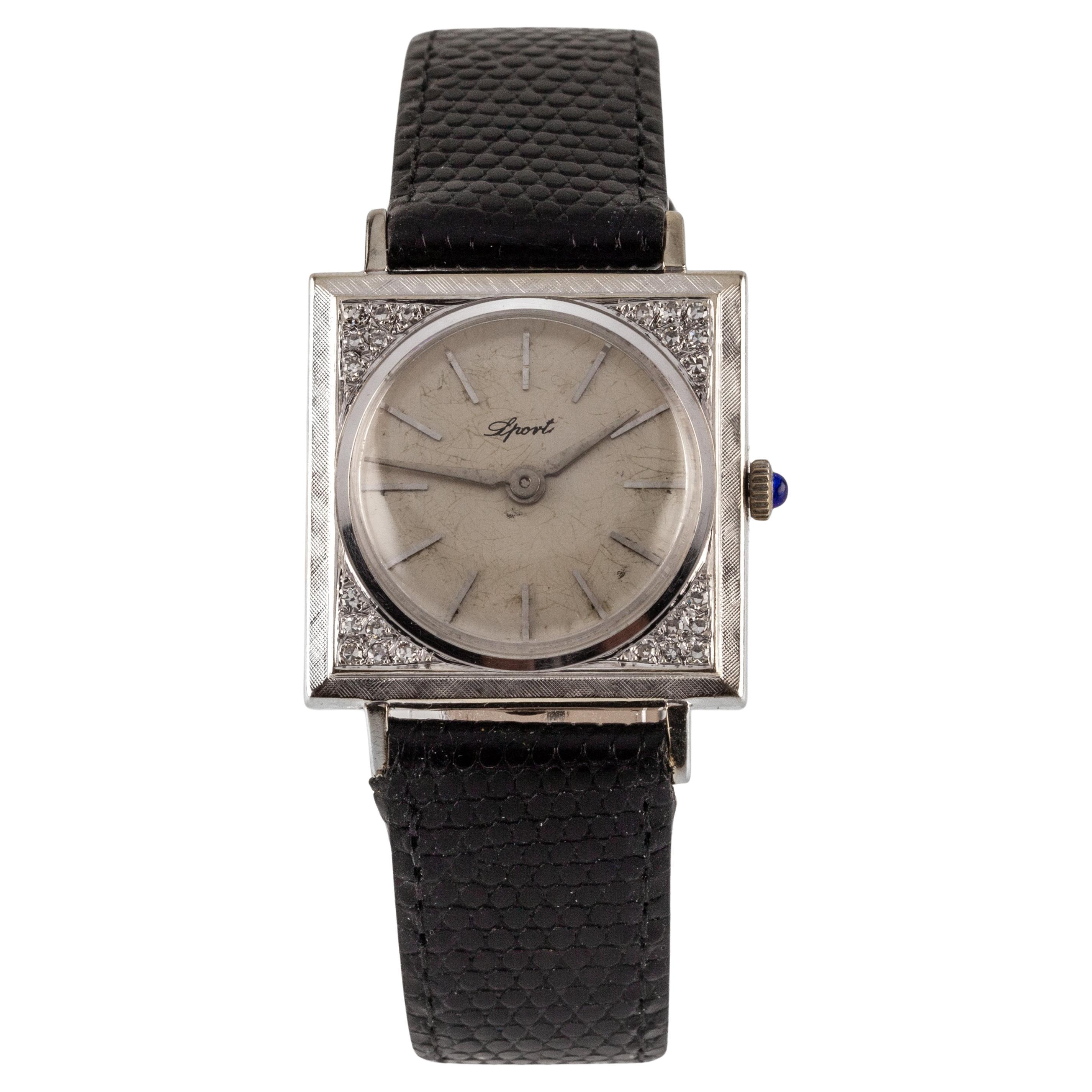 Benrus Montre carrée pour femme en or blanc 14 carats avec accents de diamants FY33 en vente
