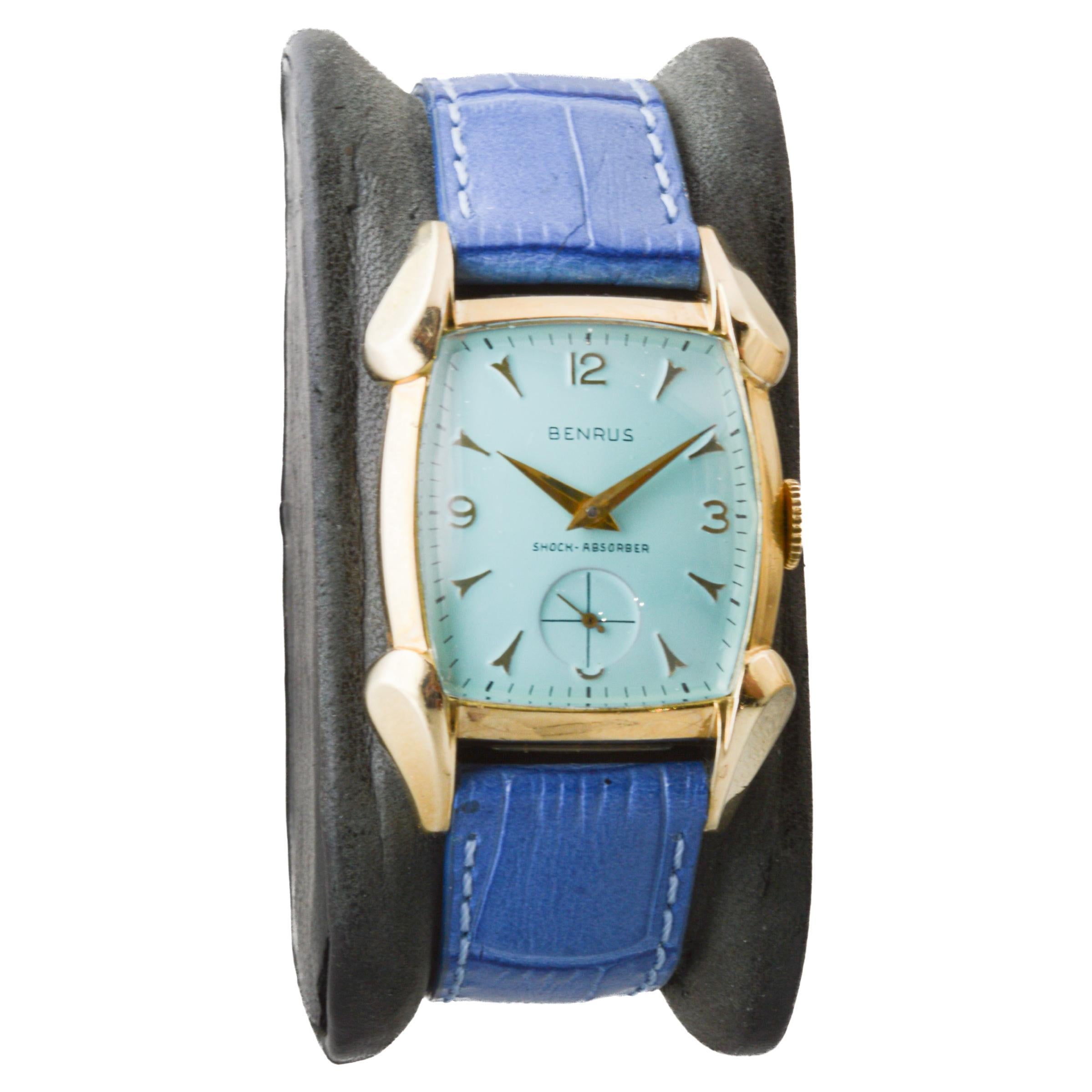 Benrus Gold Filled 1940's Art Deco Classic Tortue Form mit benutzerdefinierten blauen Zifferblatt