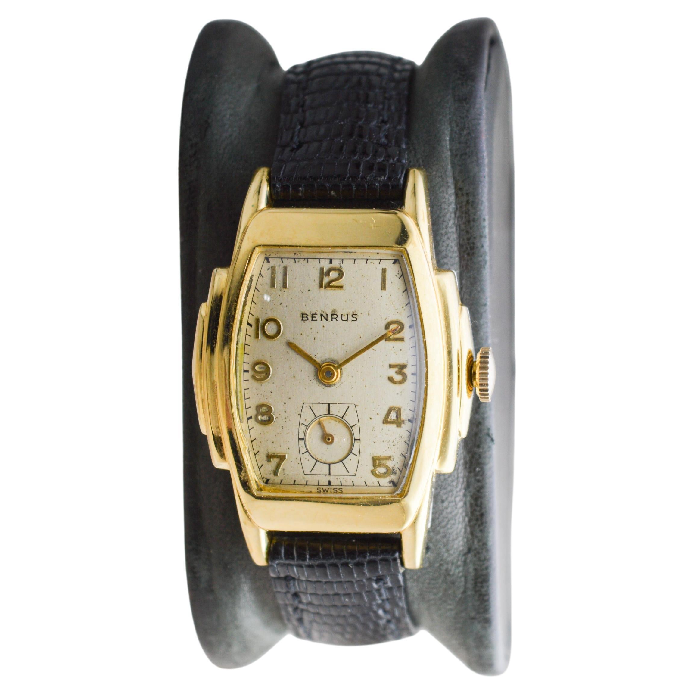 Benrus Gold-Filled Art Deco Watch circa, 1940's with Original Dial  In Excellent Condition For Sale In Long Beach, CA