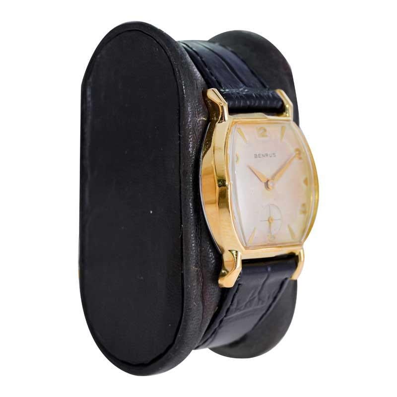 FACTORY / HOUSE: Benrus Watch Company
STYLE / REFERENCE: Tortue Shape
METAL / MATERIAL: Gold Filled
CIRCA / YEAR: 1940's
DIMENSIONS / SIZE: Length 38mm X Width 28mm
MOVEMENT / CALIBER: Manual Winding / 17 Jewels 
DIAL / HANDS: Original Patinated