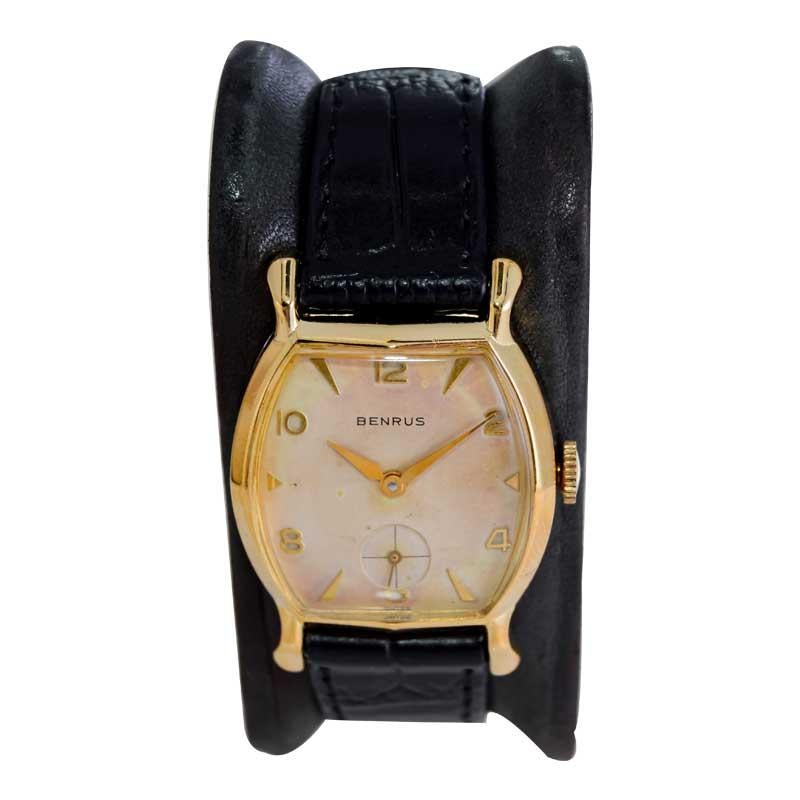 Women's or Men's Benrus Yellow Gold Filled Art Deco Tortue Shaped Watch with Oiginal Dial 1940's For Sale