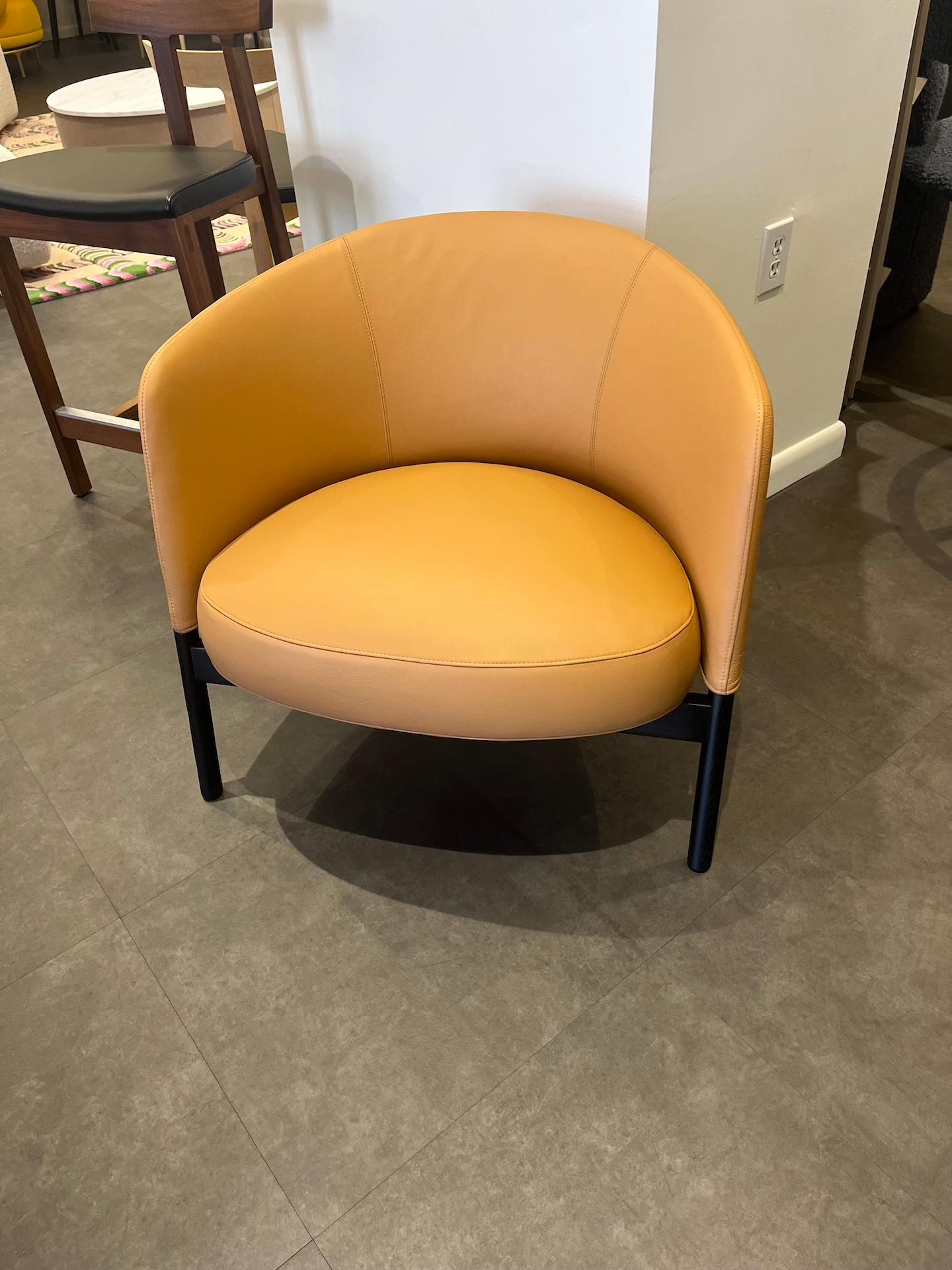 Contemporary Bensen Collar Leather Chair with wood base Black Oak For Sale