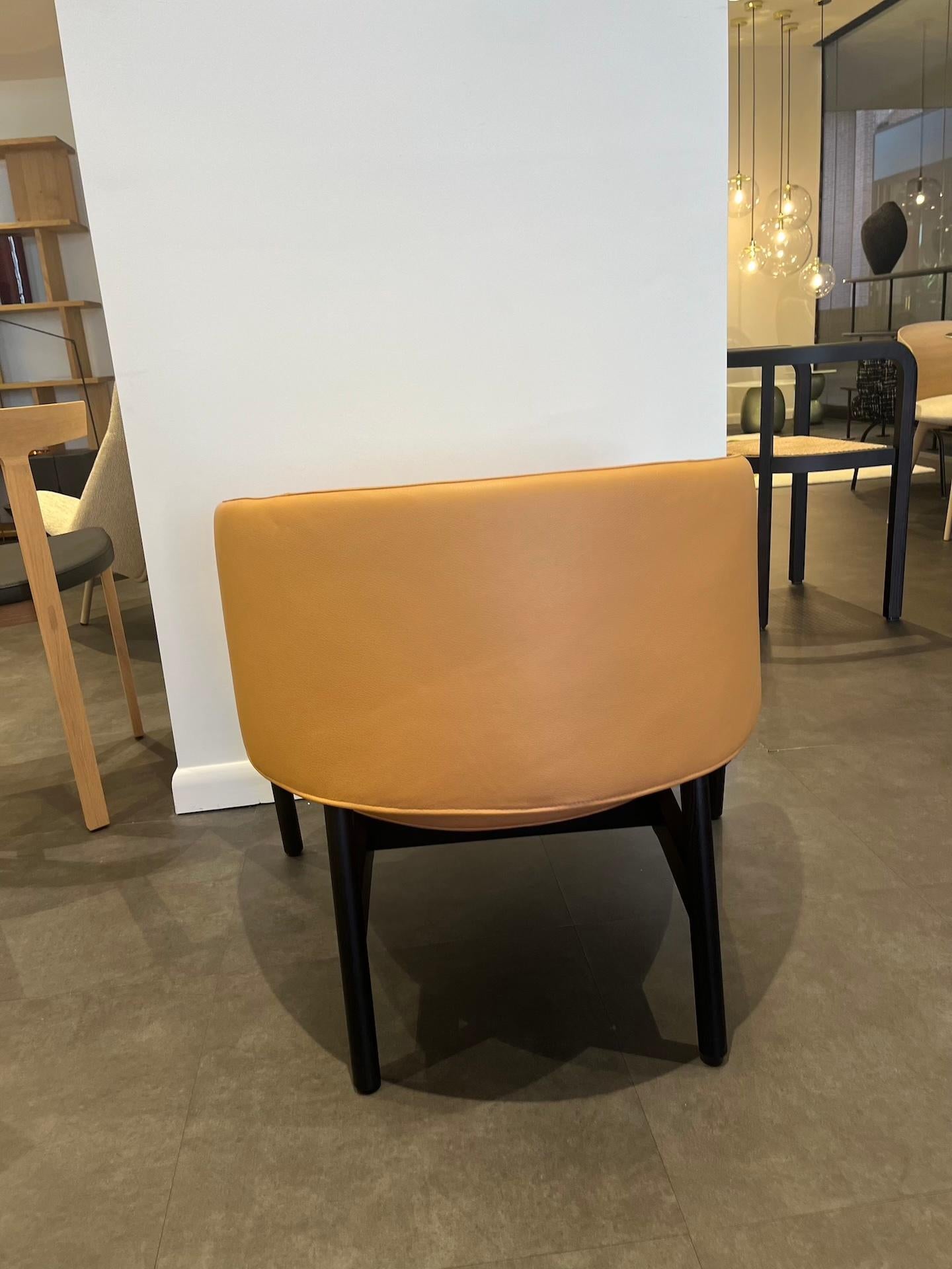 Bensen Collar Leather Chair with wood base Black Oak For Sale 1