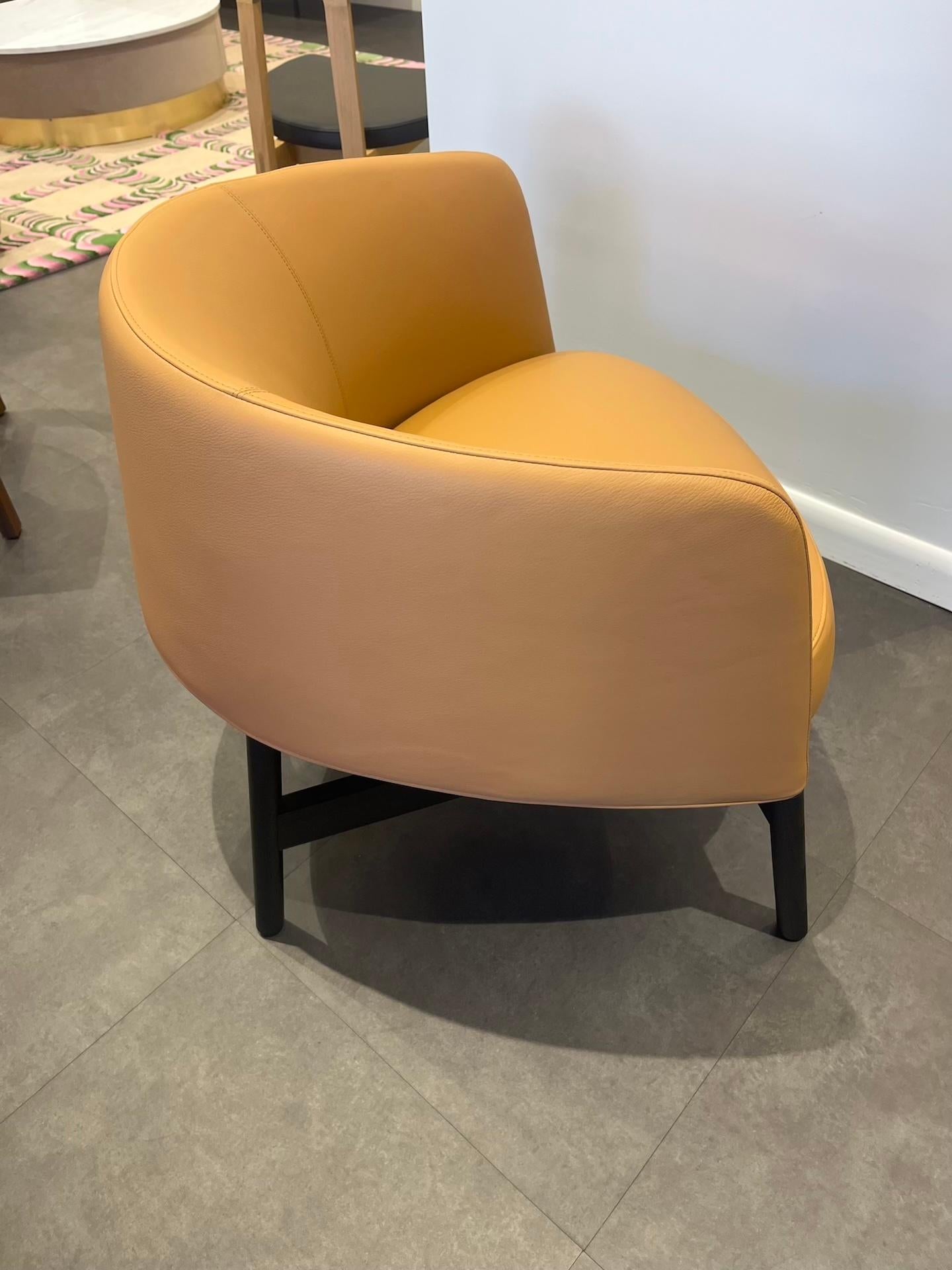 Bensen Collar Leather Chair with wood base Black Oak For Sale 2