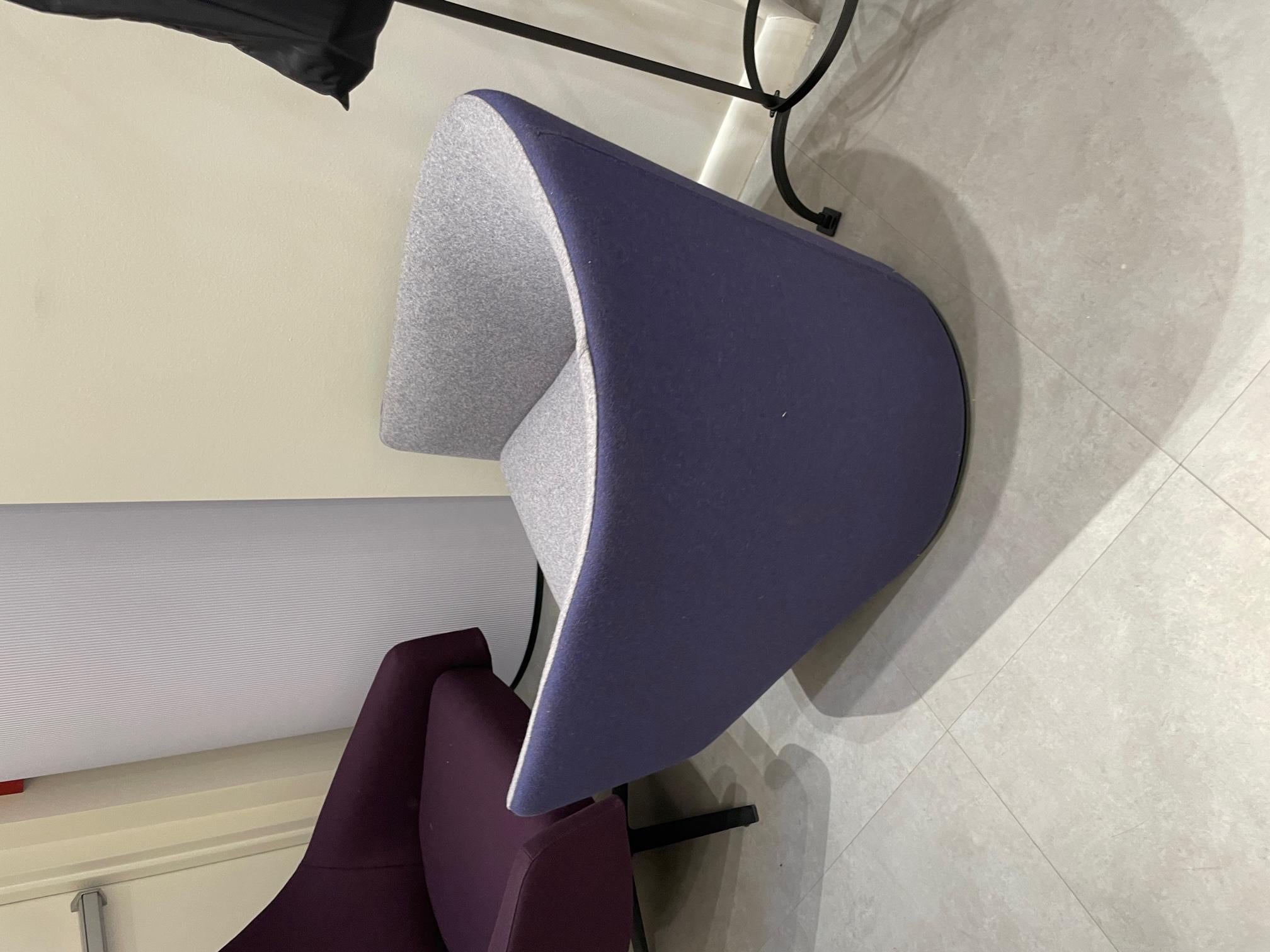 Fabric Bensen U Turn Swivel Chair in Stock