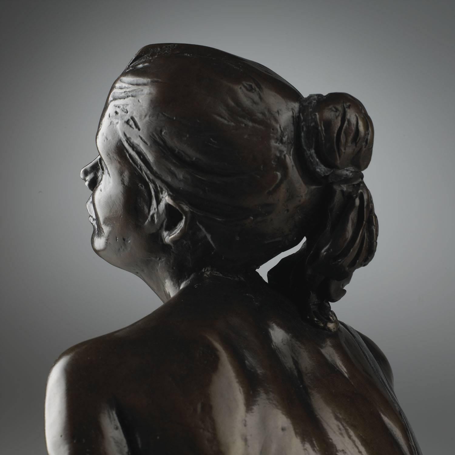 Sculpture figurative en bronze massif d'une danseuse de ballet « Danseuse au repos » par B Landes en vente 2