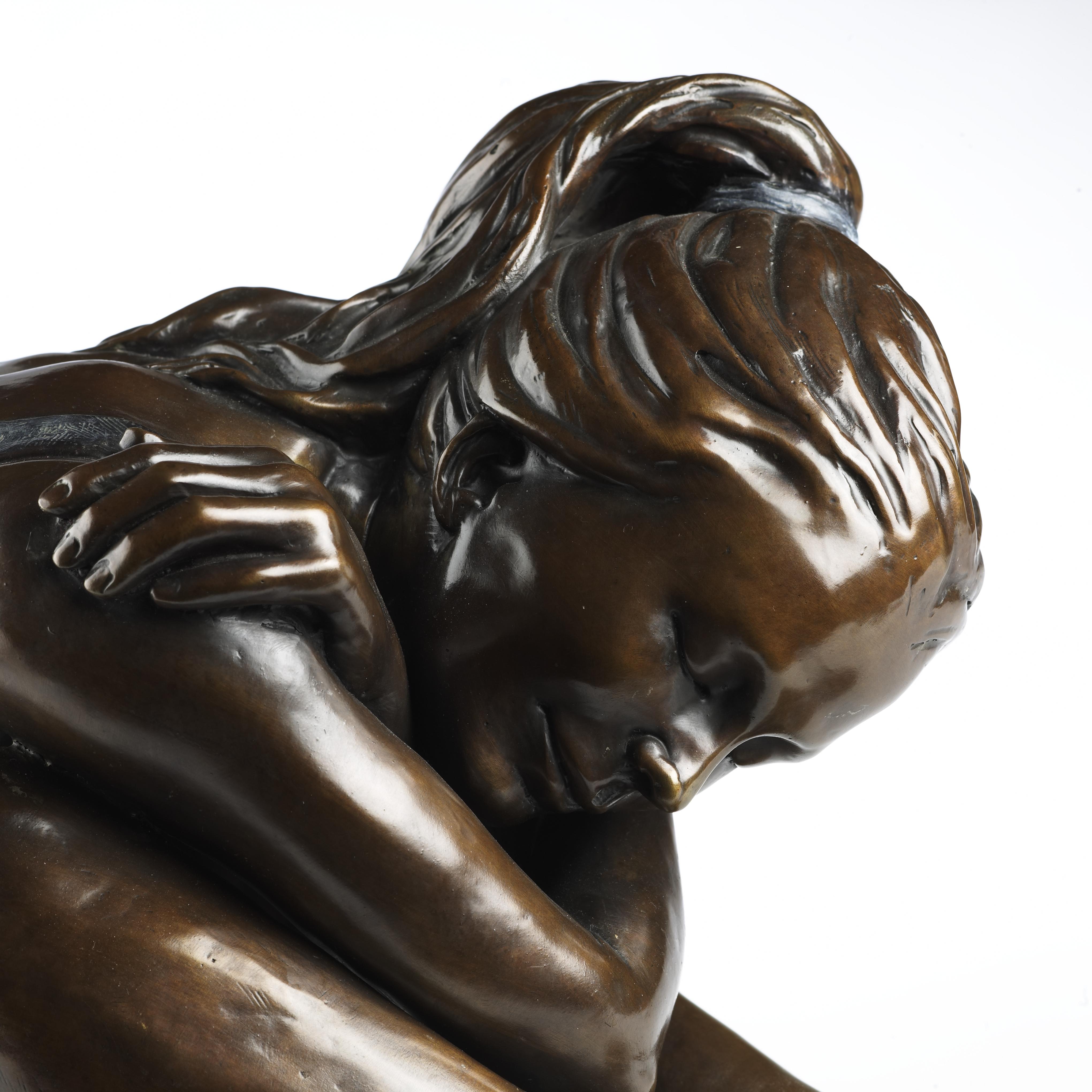 Olimpiada. Escultura de bronce de una figura de bailarina de ballet en reposo, obra de Benson Landes en venta 3