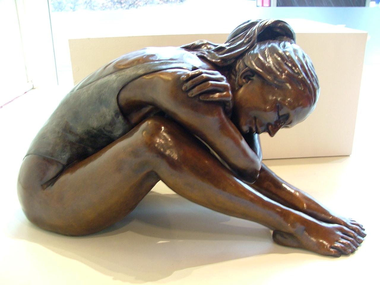 Olympiad. A bronze sculpture of a resting ballet dancer figure by Benson Landes For Sale 5