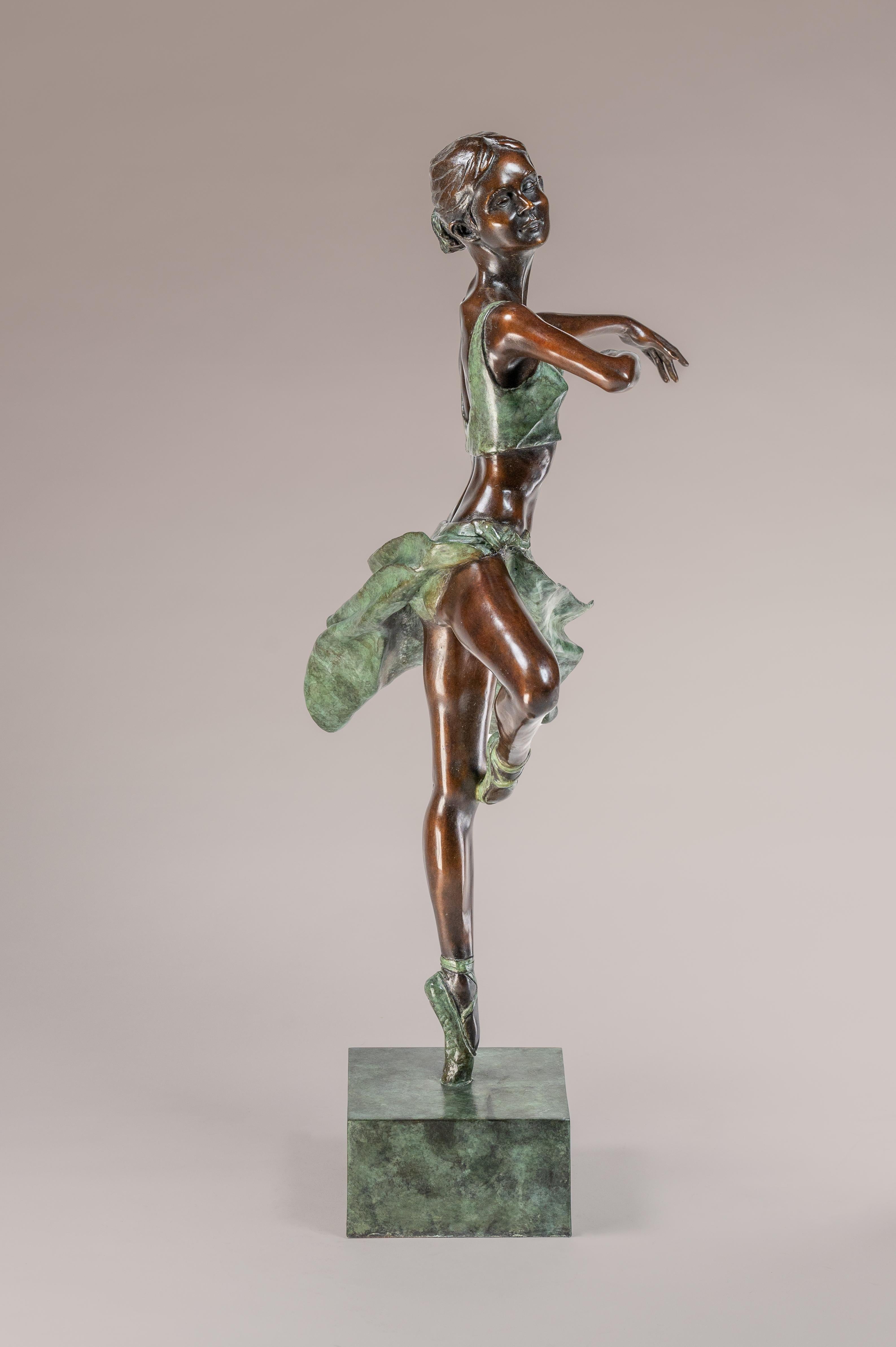 El tema de Benson es predominantemente el maravilloso mundo del ballet y las bailarinas, aunque algunas son bellas damas en tranquilo reposo y elegancia. Una apreciación tan evidente de la gracia y la elegancia de la figura femenina se vio, sin