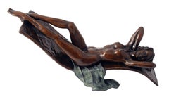 Nackte Figur aus massiver Bronze  Skulptur „Home Alone“ von Benson Landes