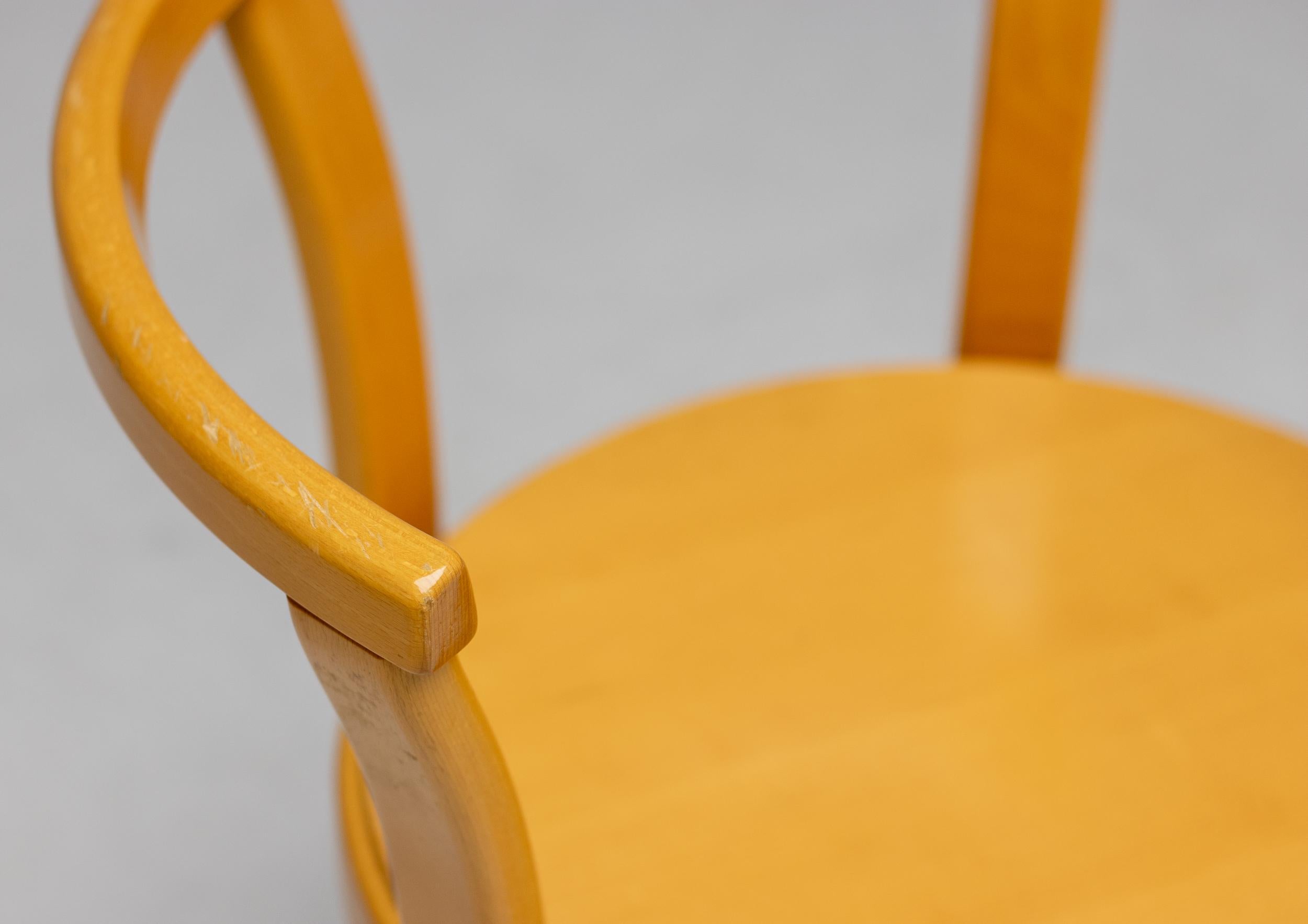 Danois Fauteuils empilables en Beeche courbé en vente