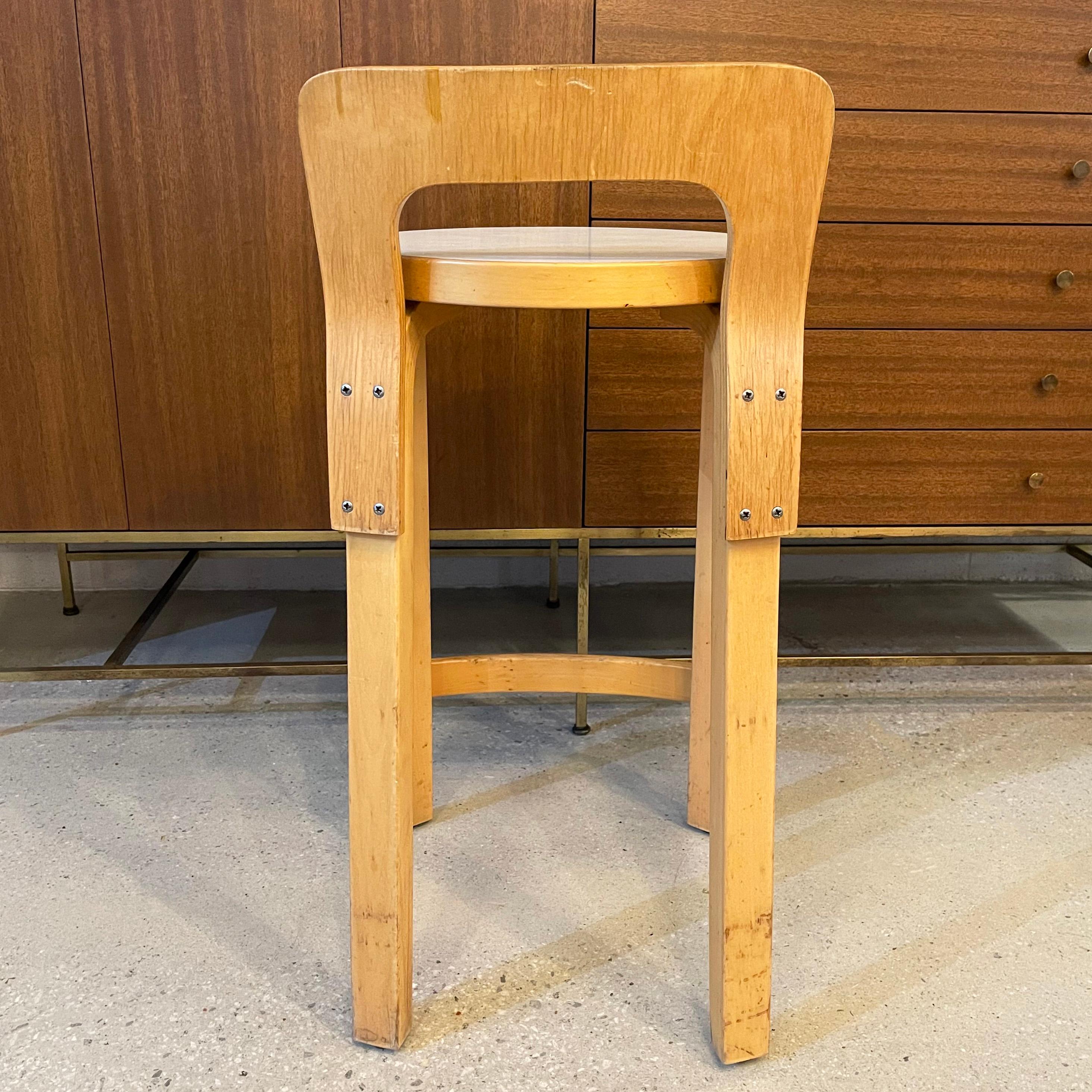 Bent Birch Wood K65 Stool By Alvar Aalto For Artek In Good Condition For Sale In Brooklyn, NY
