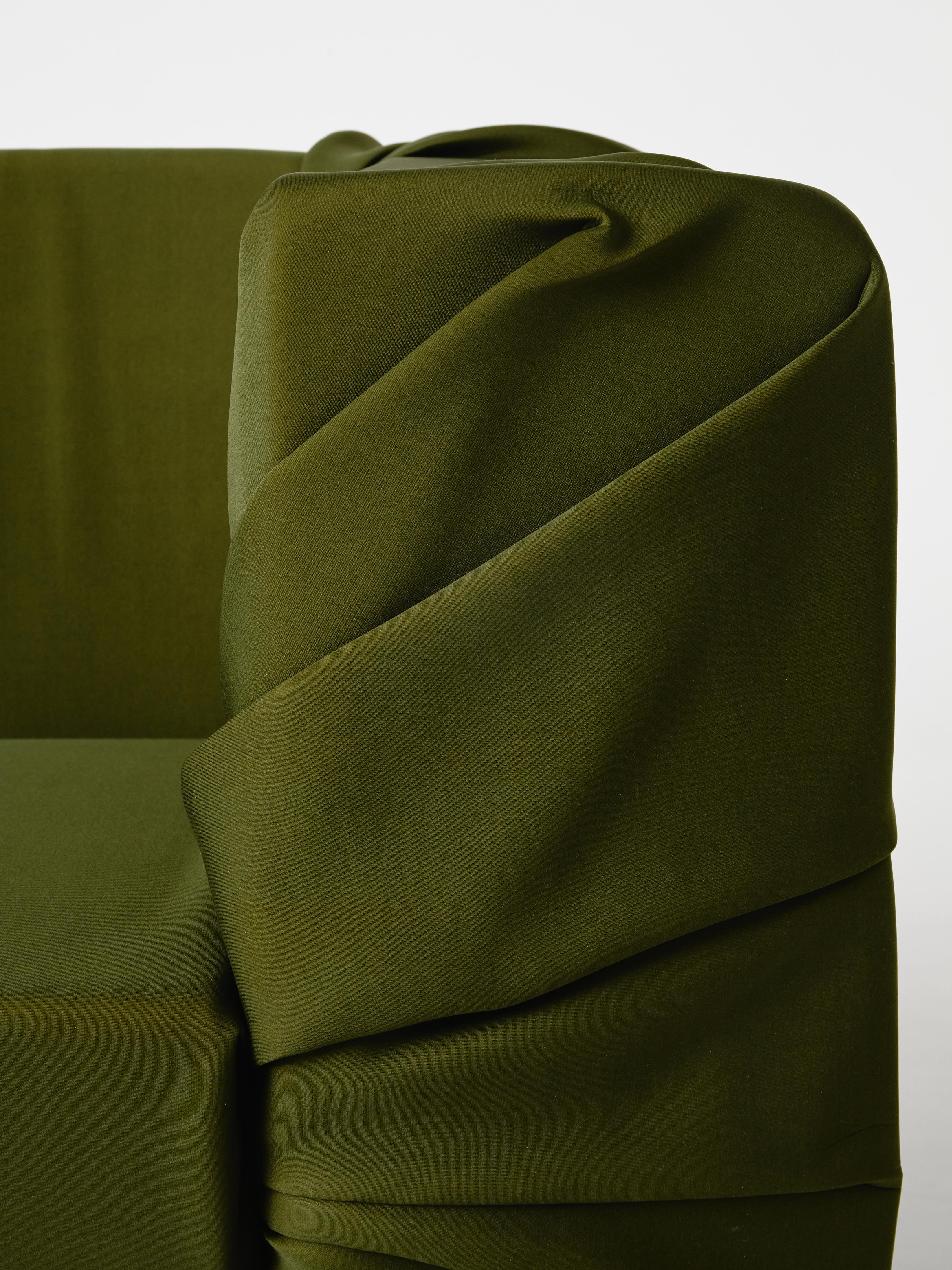Kollektion 'Bent Foam, Metal Frame', Sofa aus Schaumstoff und Textil '90º Horizontal' (Brutalismus) im Angebot