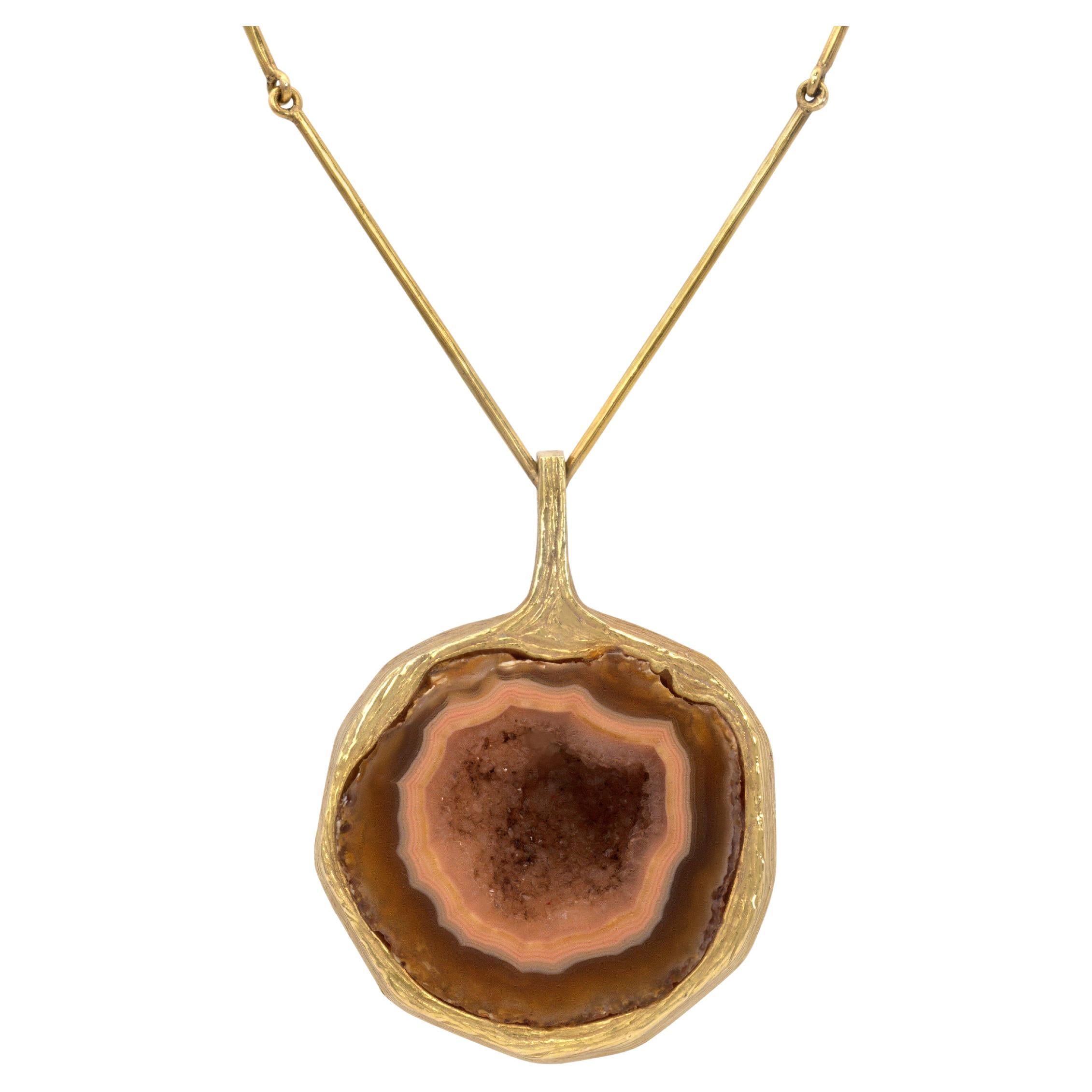 Bent Gabrielsen Carved Agate and 18 Karat Gold Pendant with Chain Circa  1975 For Sale at 1stDibs